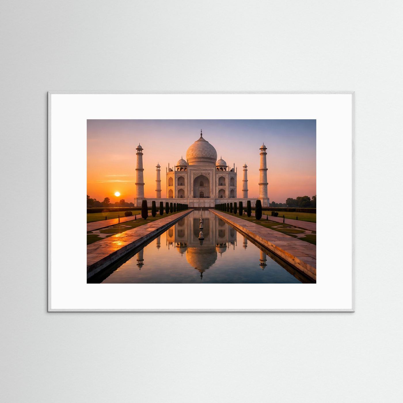 Poster mit Taj Mahal im Sonnenuntergang, weiß gerahmt