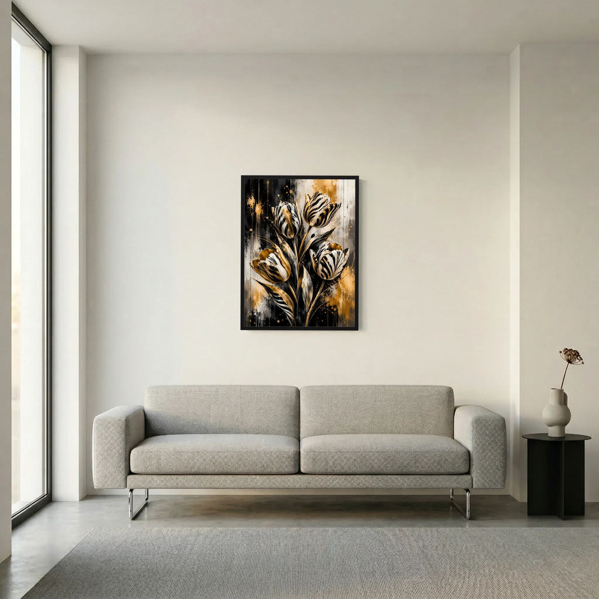 Hochformat-Wandbild: abstrakte Tulpen in Schwarz, Weiß und Gold, schwarz gerahmt