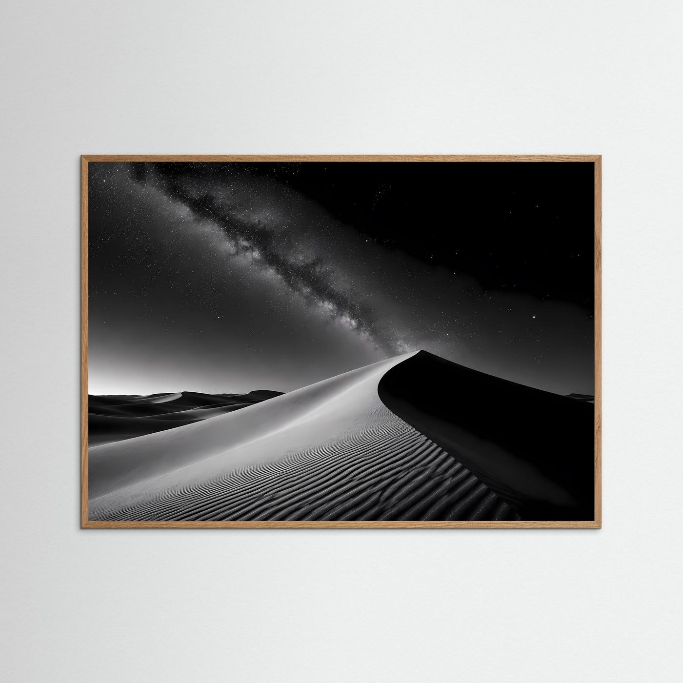 Wüste Poster Querformat | Schwarz Weiß Sanddünen mit Milchstraße & Sternenhimmel