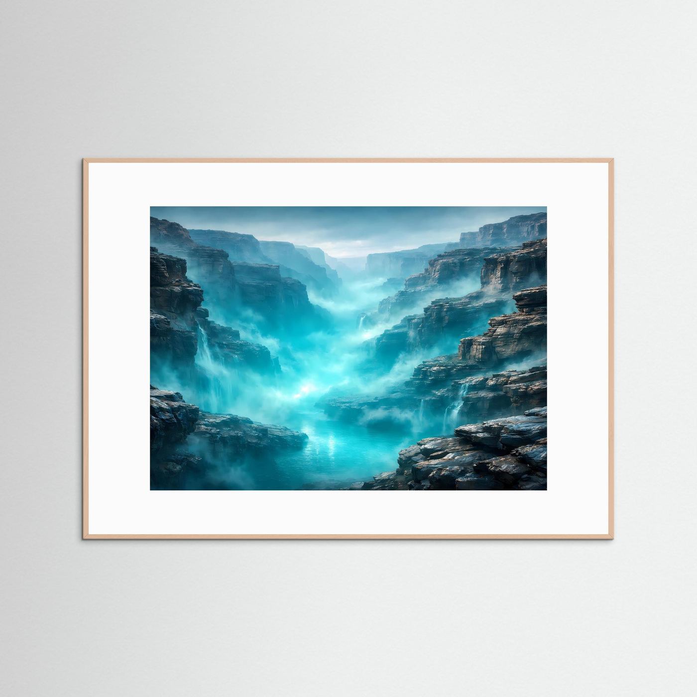Gerahmtes Wandbild: türkisfarbenes Canyonpanorama mit Nebel, hellbrauner Rahmen