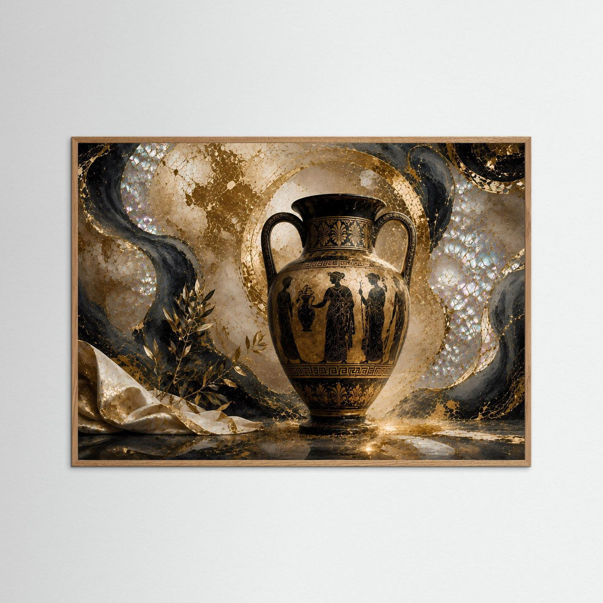 Antike griechische Amphore in Gold und Schwarz auf Kunstprint, heller Holzrahmen