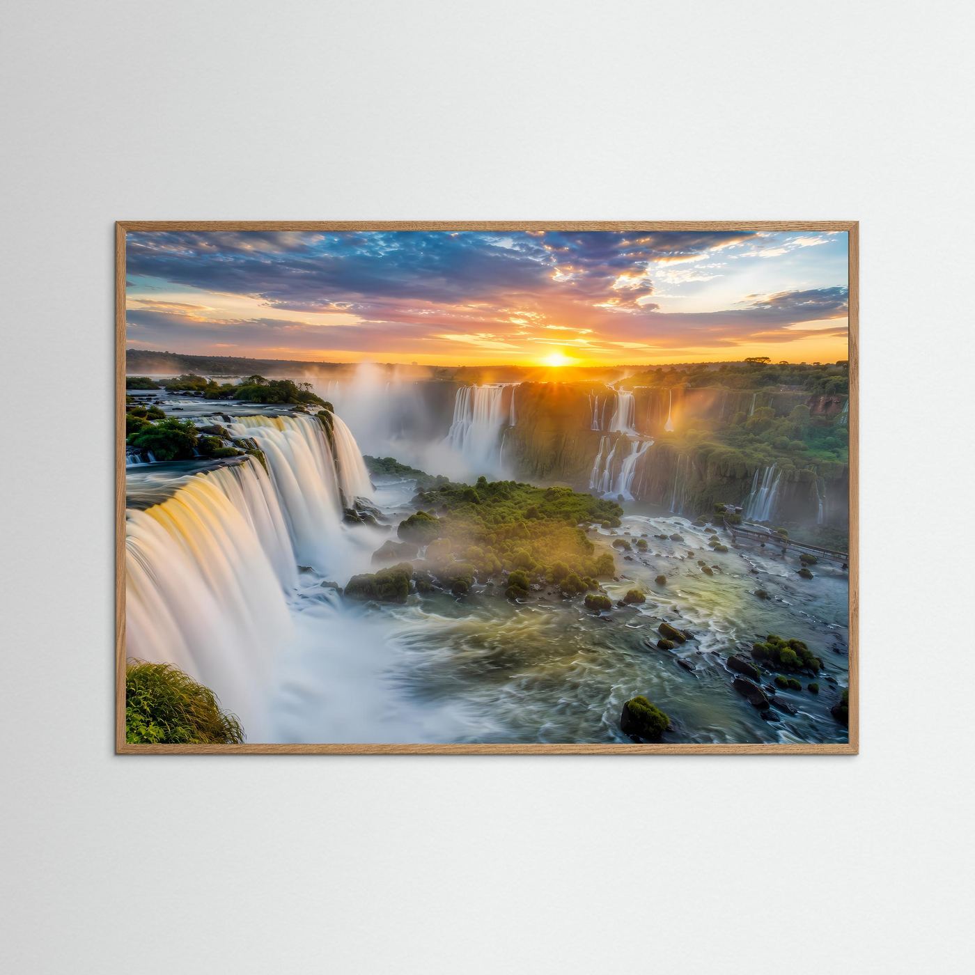 Majestätische Iguazu-Wasserfälle bei Sonnenuntergang | Dschungel & Natur Panorama Poster Querformat