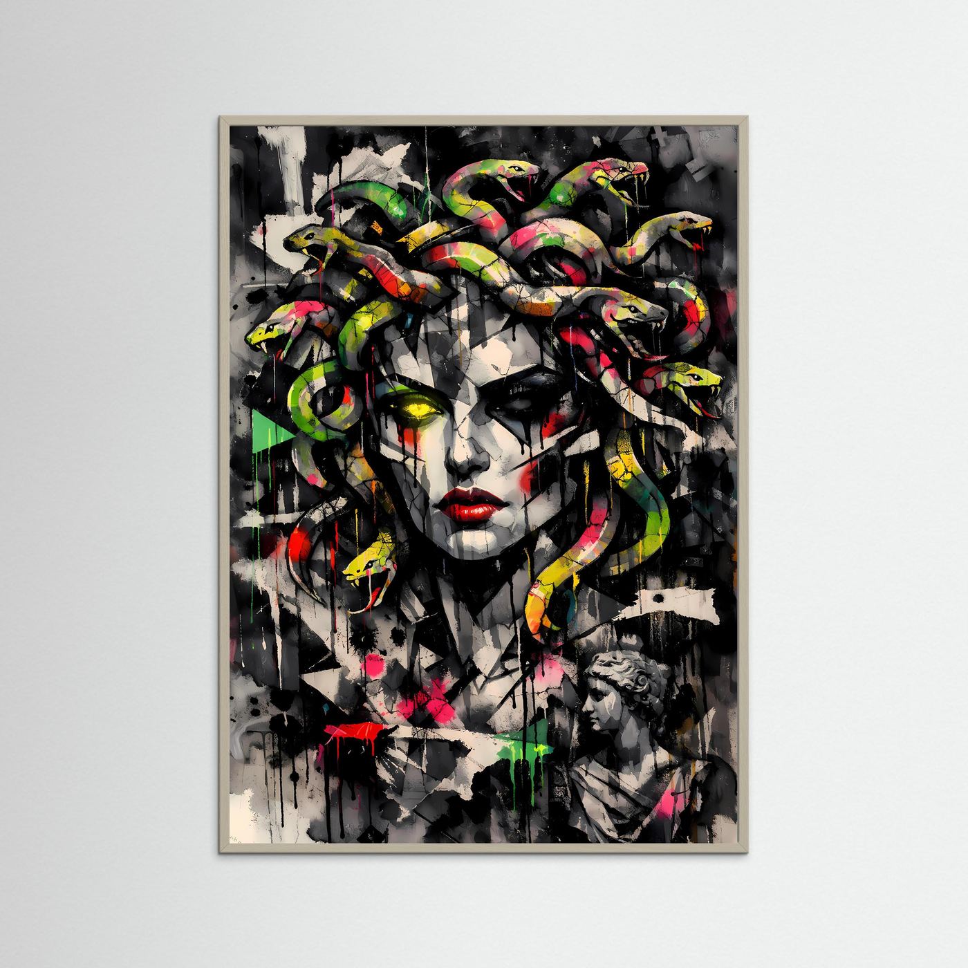 The Neon Medusa | Luxuriöses Mythologie Poster Bunt & Dunkel | Abstraktes Medusa Kunstposter Hochformat