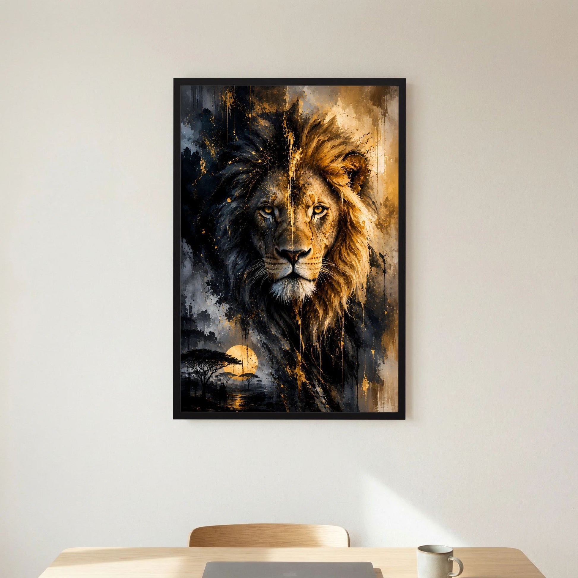 Löwenposter im Hochformat mit schwarzem Rahmen, zwei Löwenhälften Schwarz und Gold