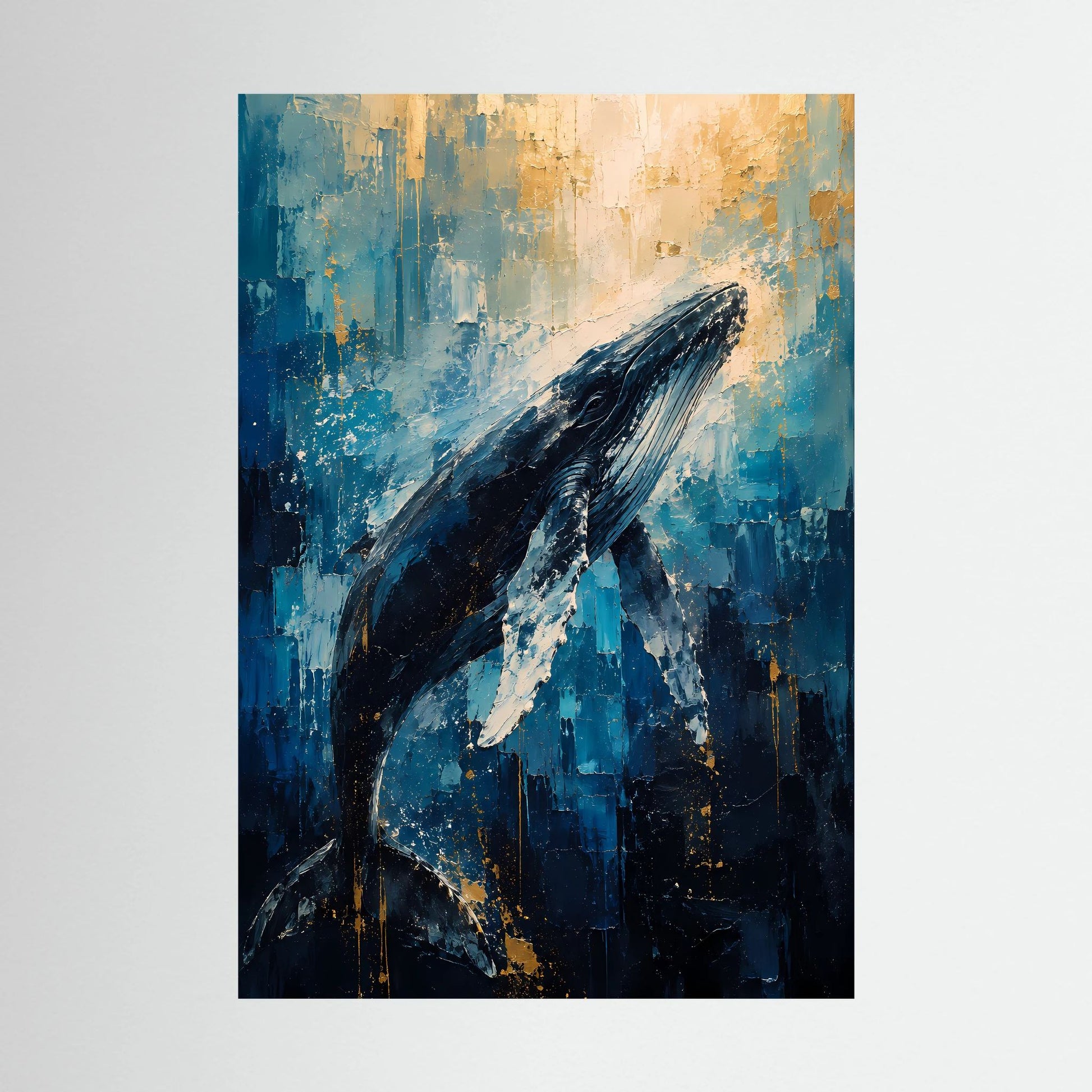 Poster im Hochformat mit Buckelwal in Blau und Gold, abstrakt, ohne Rahmen.