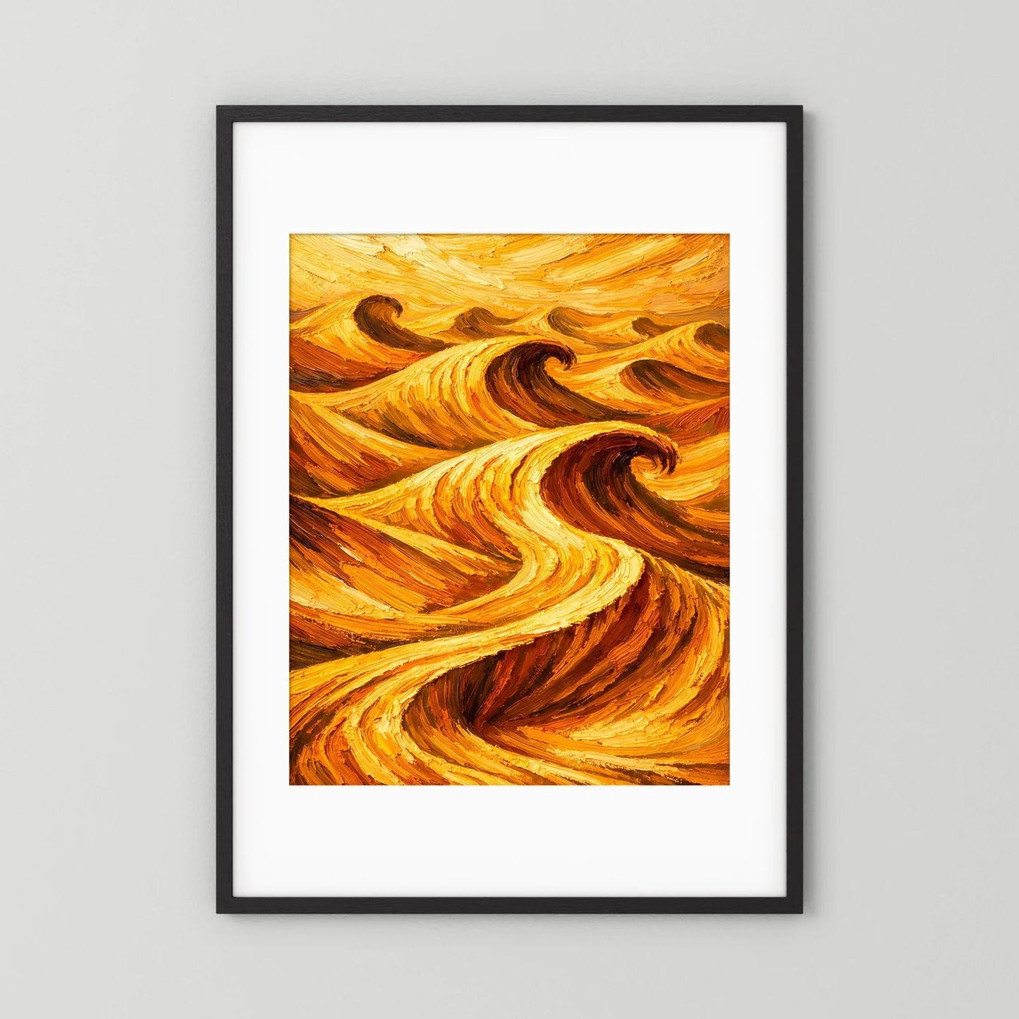 Wandposter mit abstrakten Wellen in Orange und Gold, schwarzer Rahmen mit weißem Rand