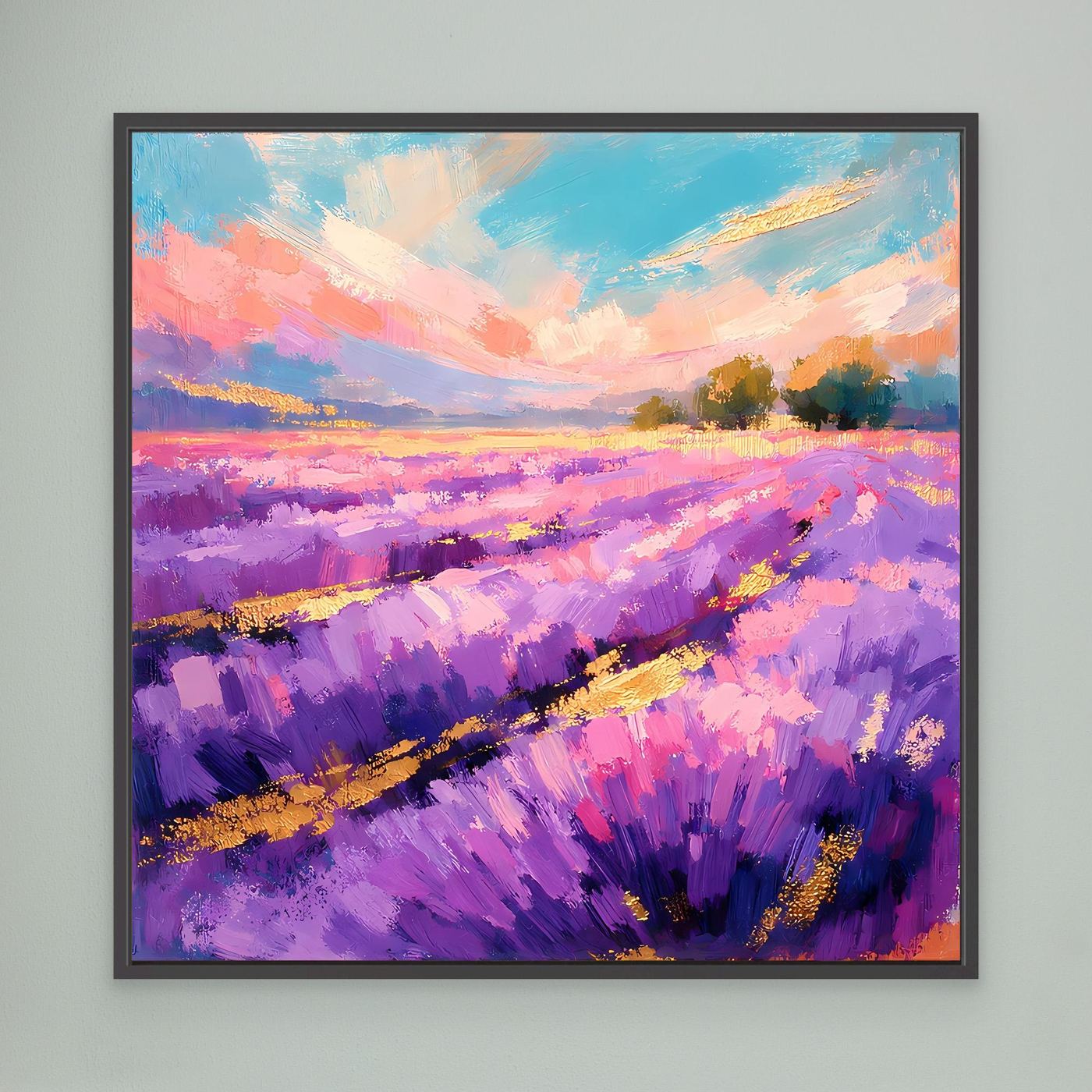 Leinwandbild mit abstrakter Lavendel-Landschaft in Violett und goldenen Akzenten, mit schwarzem Rahmen