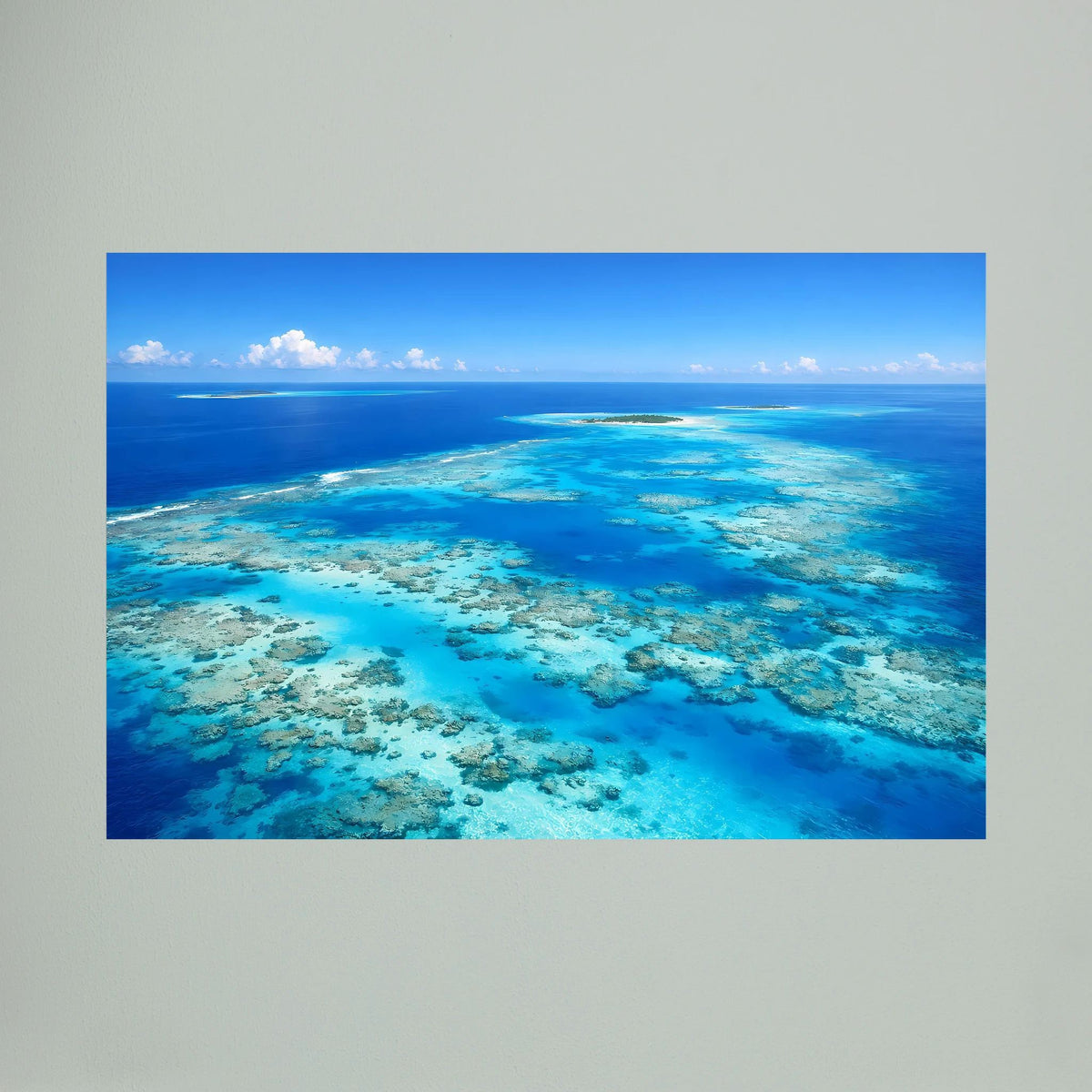 Poster mit Korallenriff im Ozean, Vogelperspektive, horizontales Format