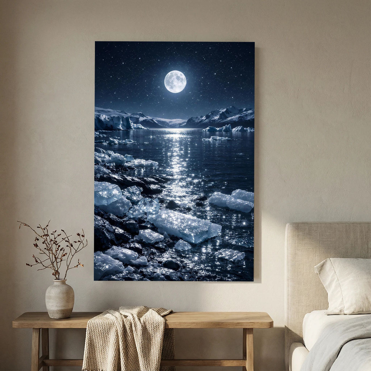 Hochformatiges Poster mit Vollmondnacht über Eislandschaft und Lichtreflexen auf dem Wasser