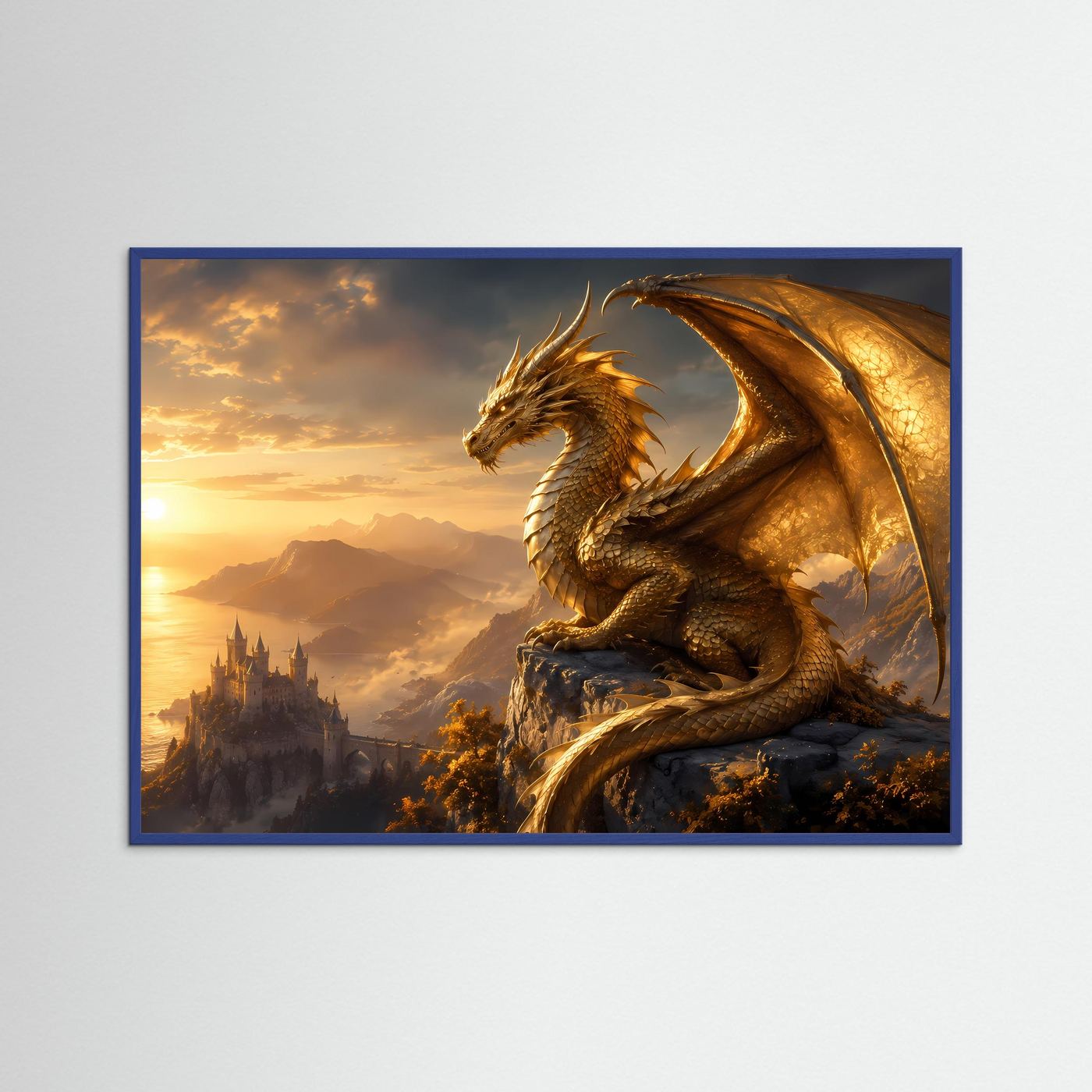 Fantasy-Wandkunst mit blauem Rahmen: goldener Drache auf Felsvorsprung über Burglandschaft