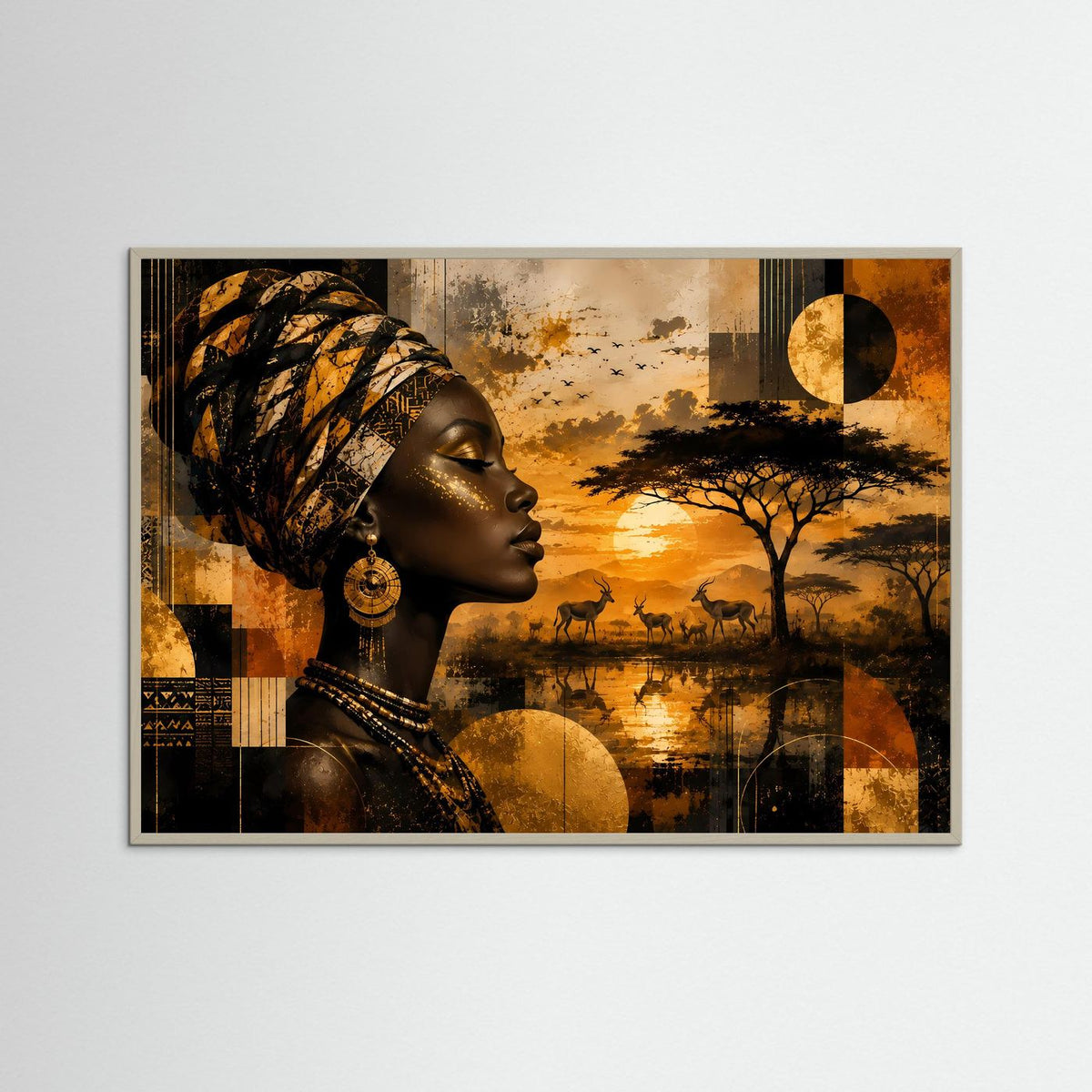Gerahmtes Wandbild im Querformat: Porträt afrikanische Frau mit goldenem Finish, Kopftuch und Schmuck-Ohrringen.