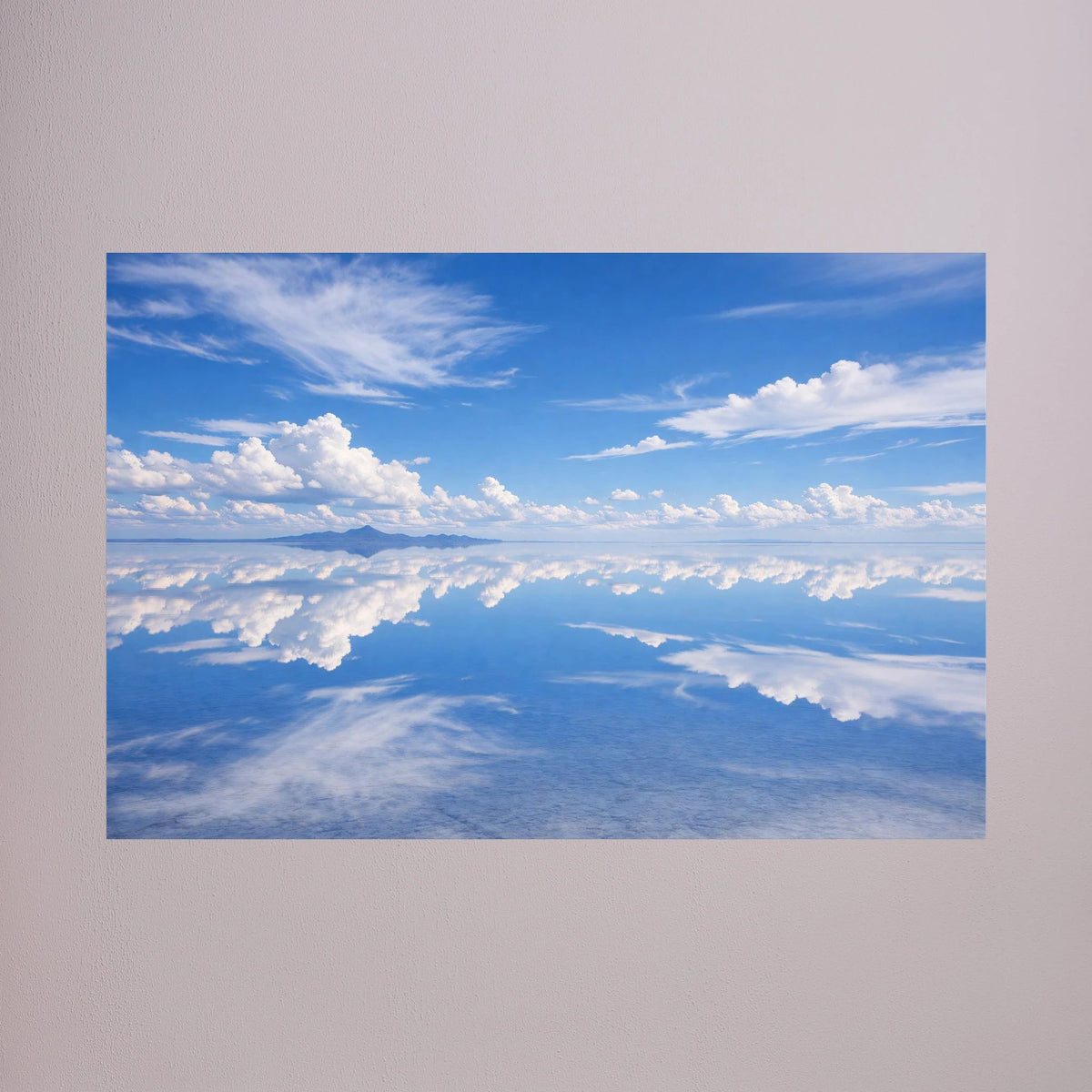 Querformat-Poster ohne Rahmen mit Himmel- und Wolkenspiegelung in Blau