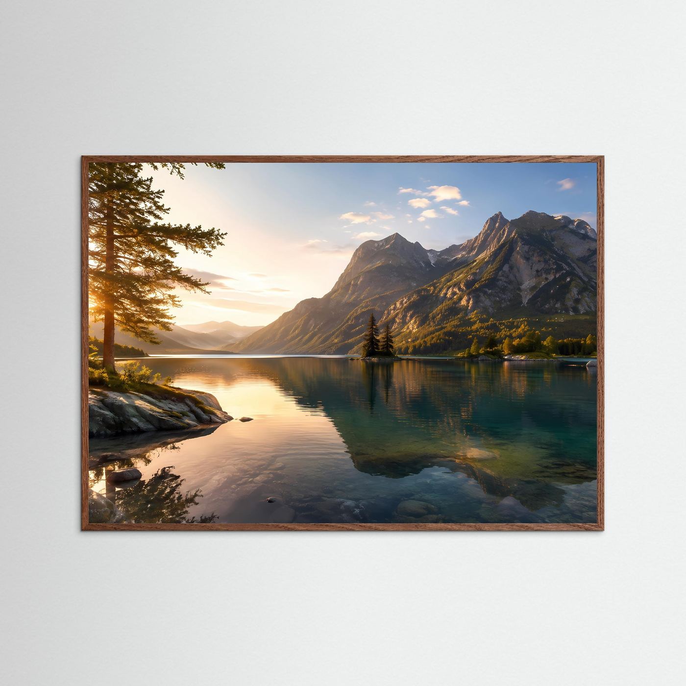 Bergsee Poster Querformat | Majestätische Berge im goldenen Sonnenlicht