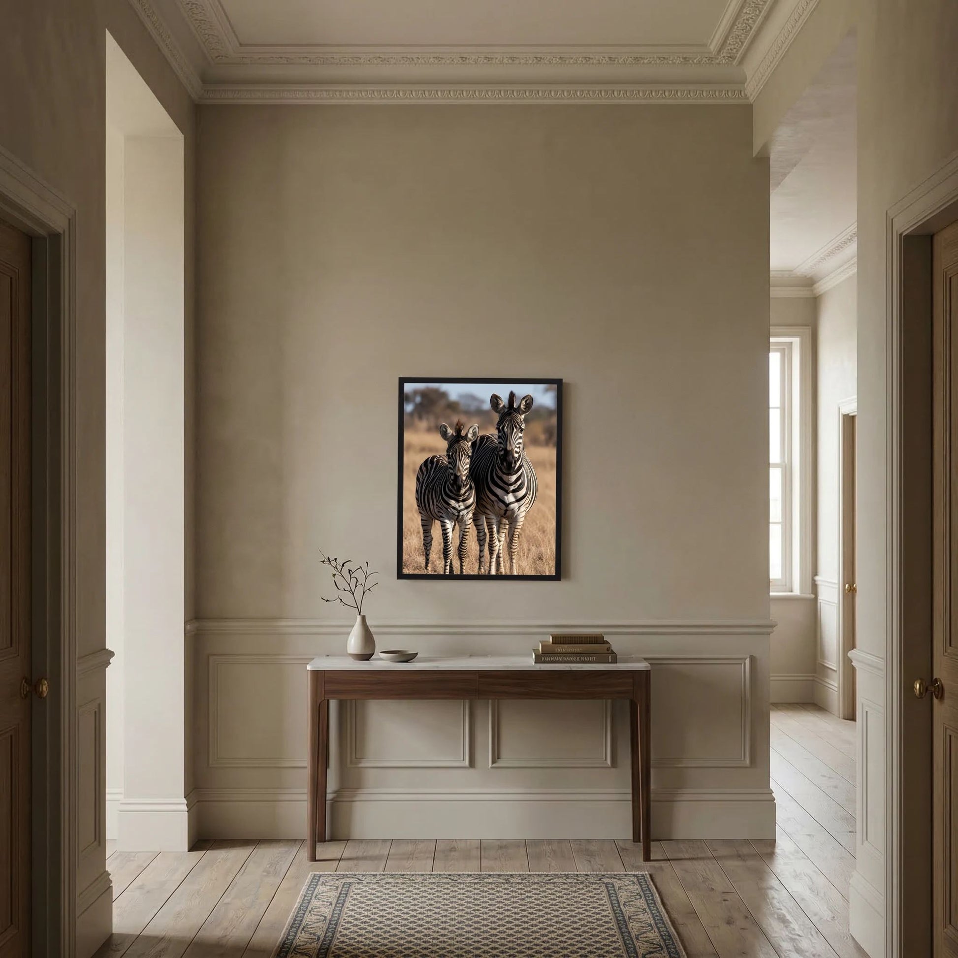 Gerahmtes Poster im Hochformat mit zwei Zebras, Muttertier und Jungtier