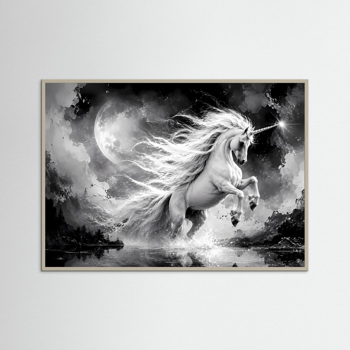 Wandkunst Einhorn im Mondlicht mit grauem Rahmen, schwarzweiße Fantasy-Szene