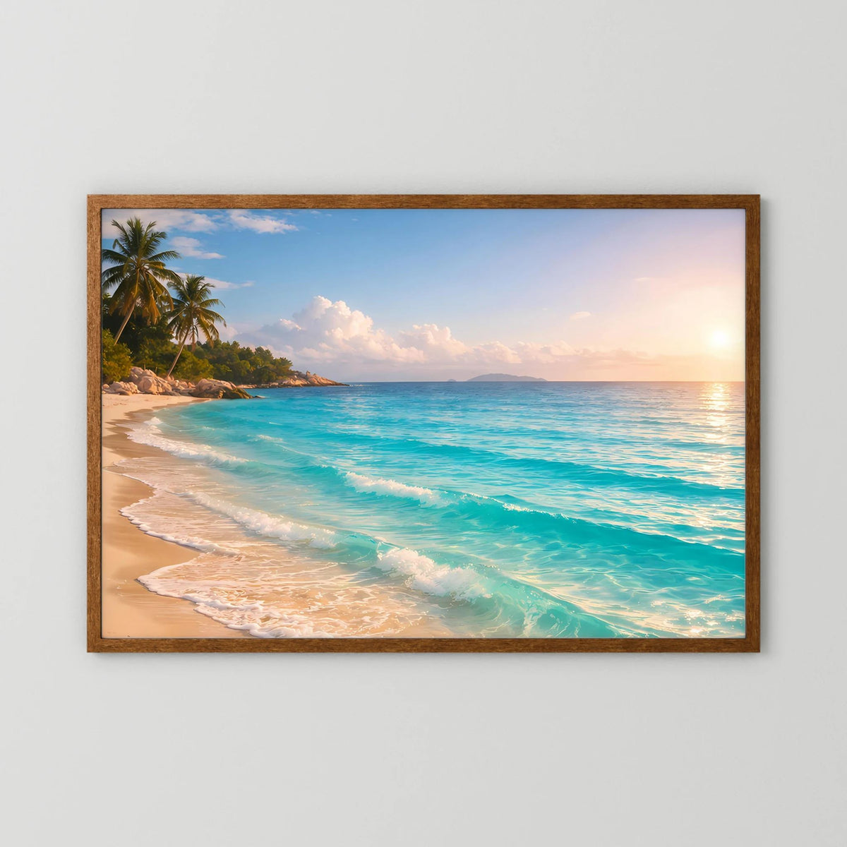 Gerahmtes Wandposter: tropischer Sandstrand bei Sonnenaufgang mit Palmen und türkisblauem Meer