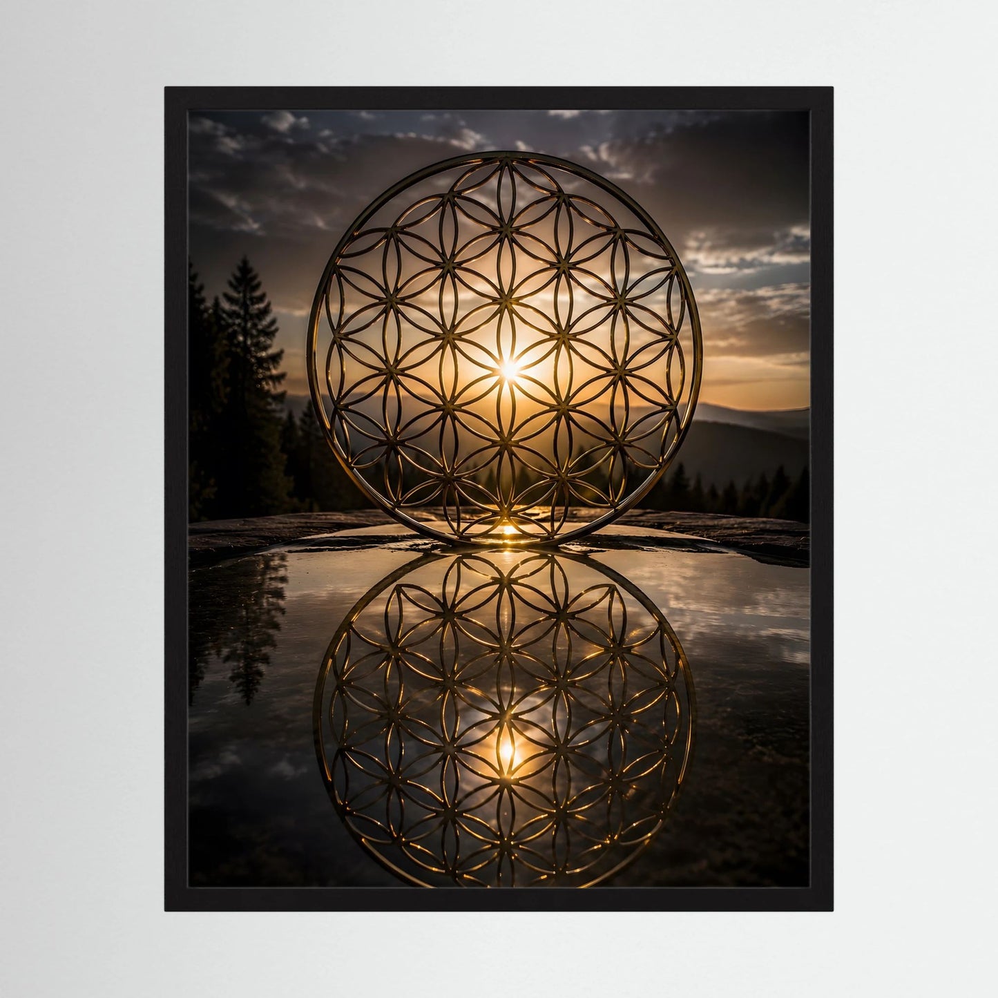 Gerahmtes Poster mit goldener Blume-des-Lebens-Kugel und gespiegelt en Motiv