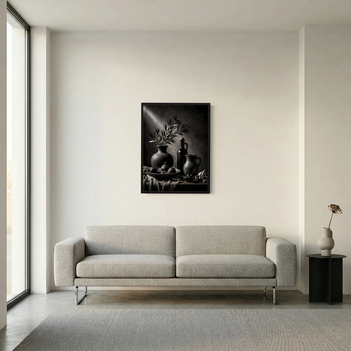 Gerahmtes Poster mit schwarzem Stillleben: Olivenzweige und Keramikgefäße.