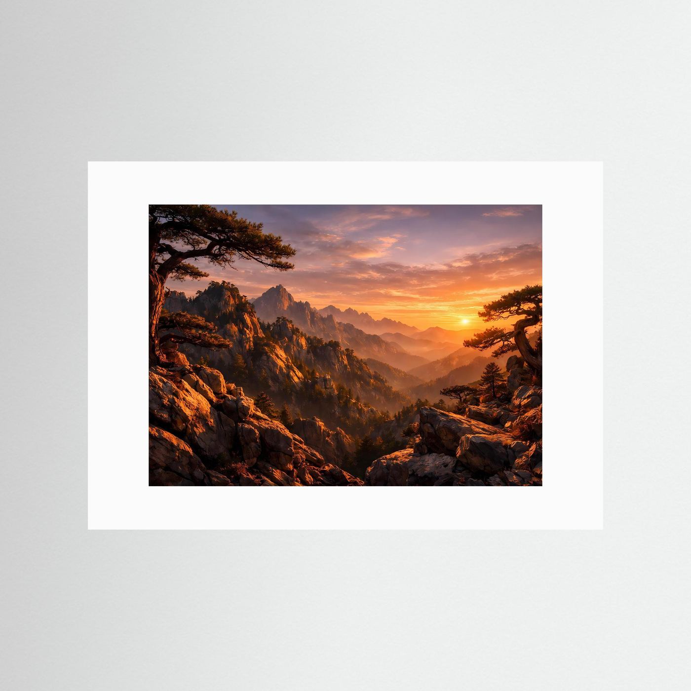 Gerahmtes Poster Landschaft mit Sonnenuntergang und Bergen, weißer Rahmen