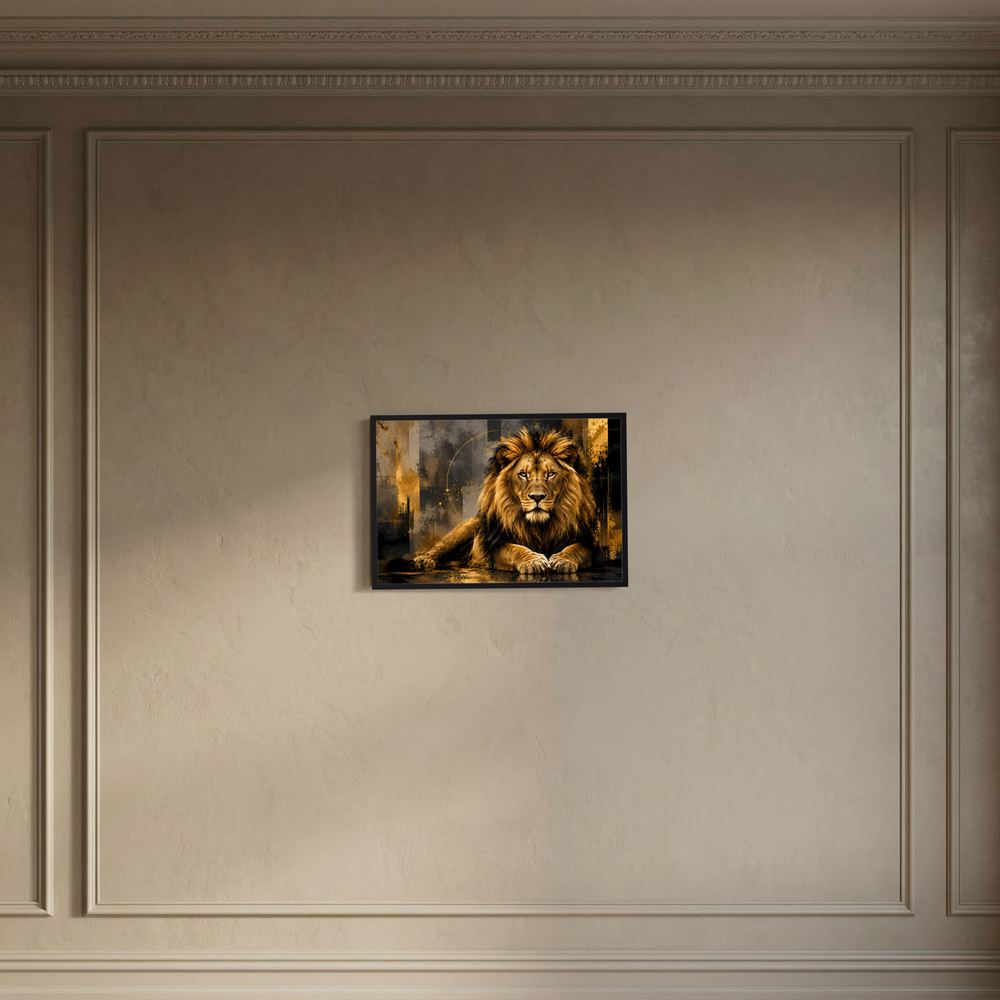 Kleines gerahmtes Wandposter mit Löwenmotiv in Schwarz und Gold