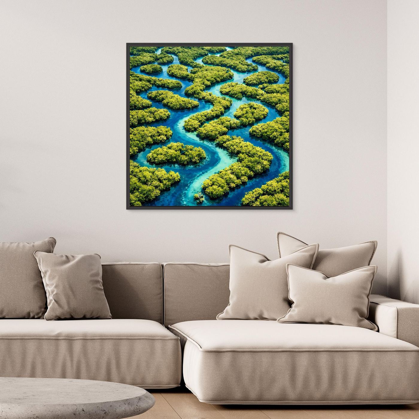 Abstraktes Leinwandbild mit grünem Wasserlabyrinth und blauen Flussarmen, schwarzer Rahmen