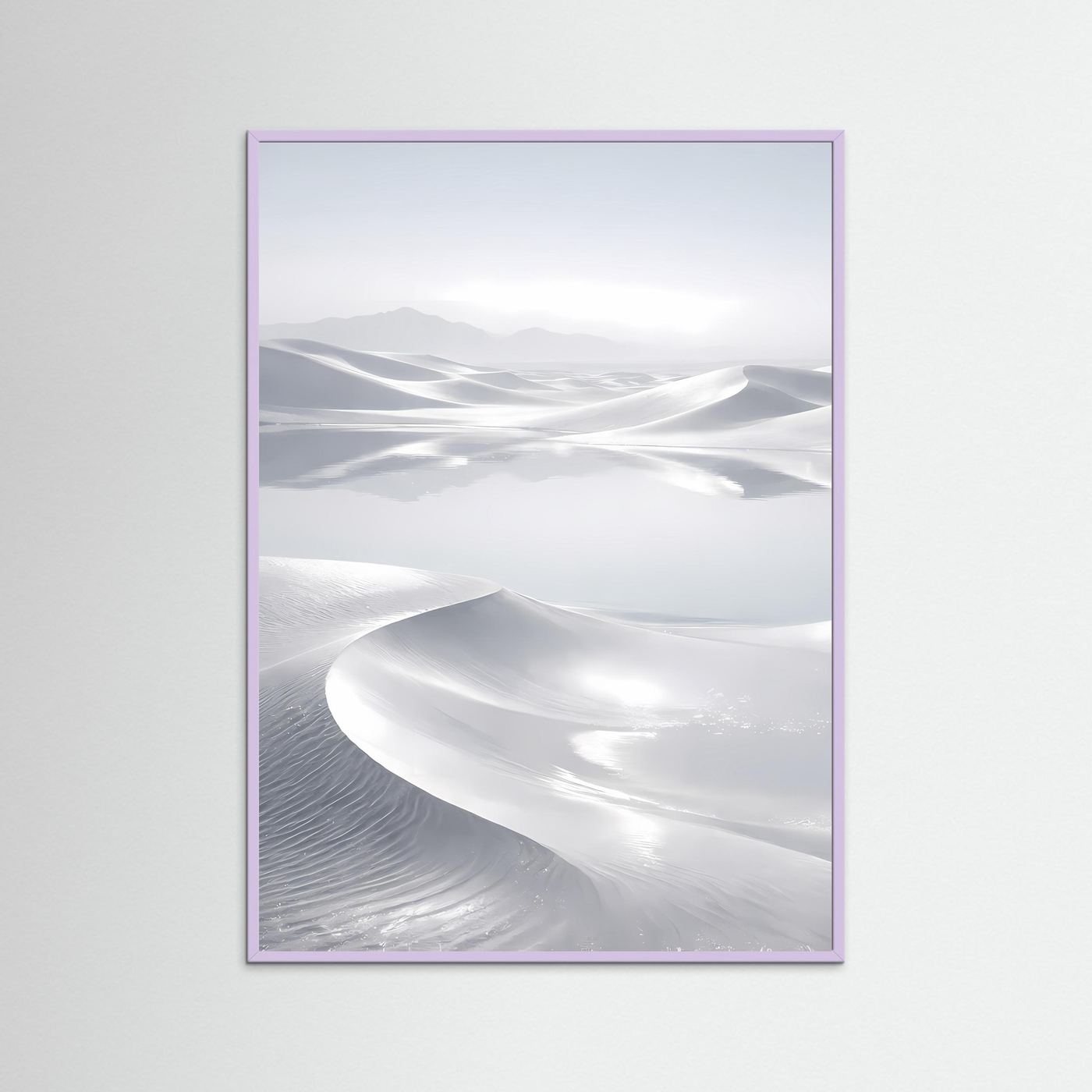 Wandposter im lila Rahmen mit weißer Wüstenlandschaft und geschwungenen Dünen