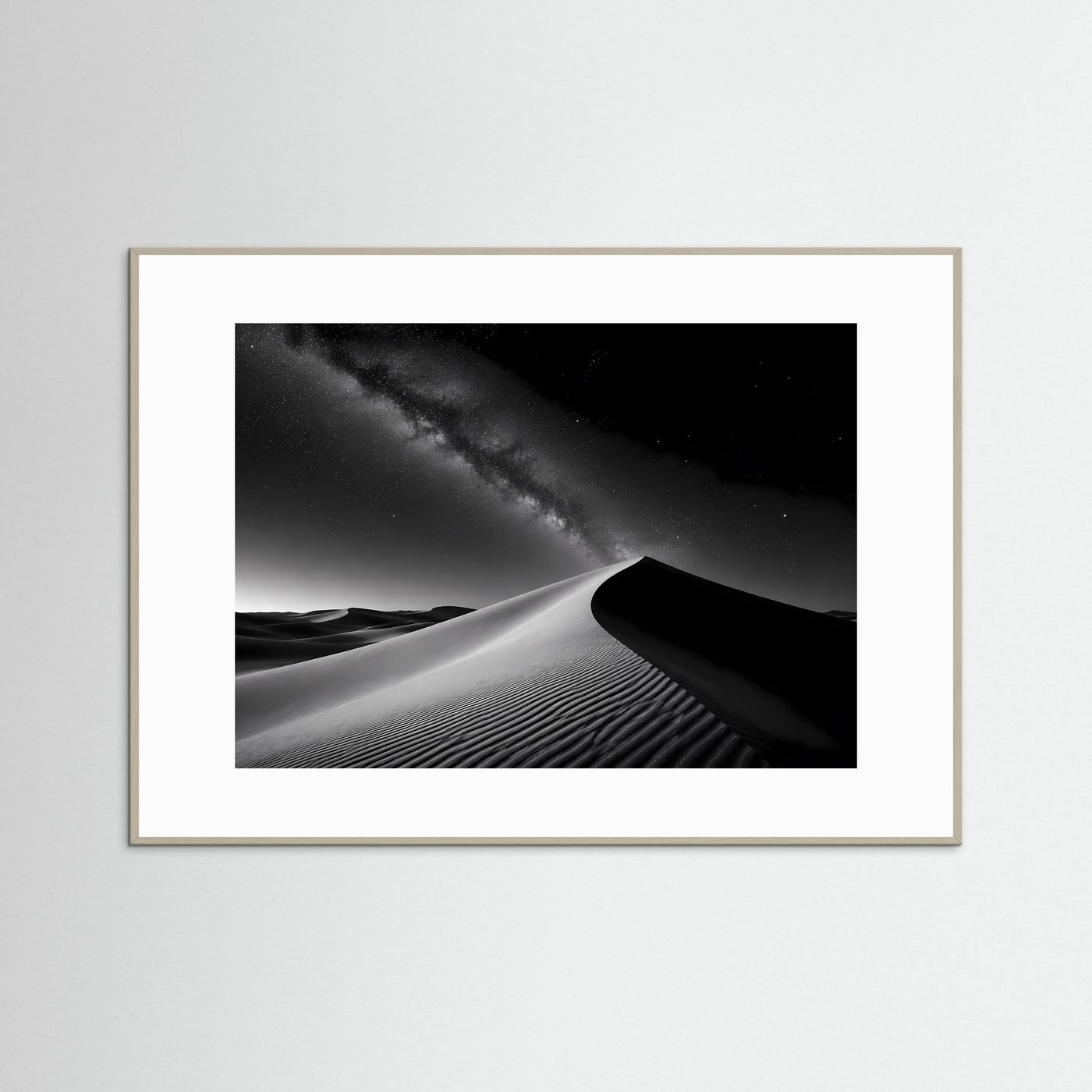 Wüste Poster Querformat | Schwarz Weiß Sanddünen mit Milchstraße & Sternenhimmel