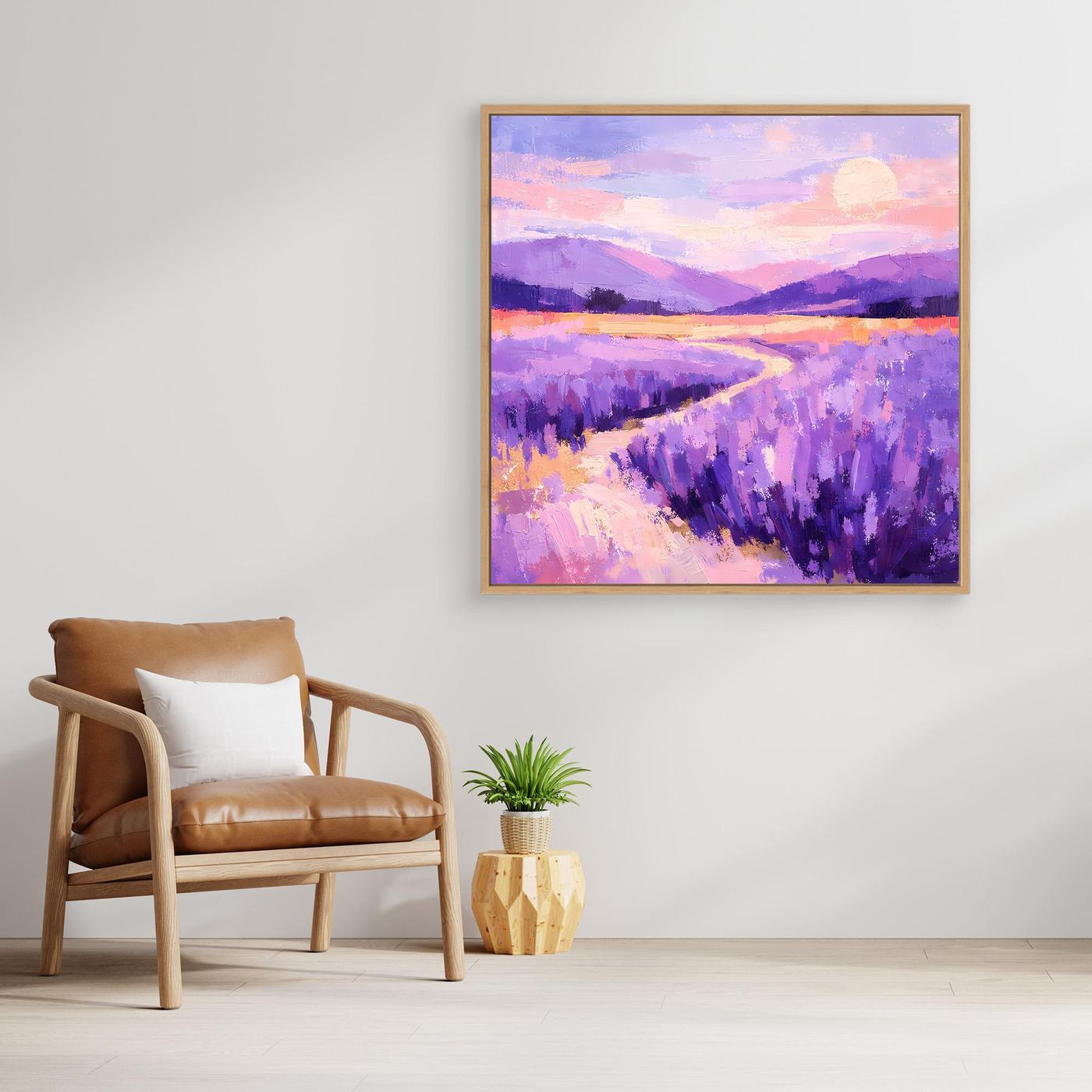 Wandbild mit Lavendelfeld und Bergen, lila abstrahiert, goldener Rahmen