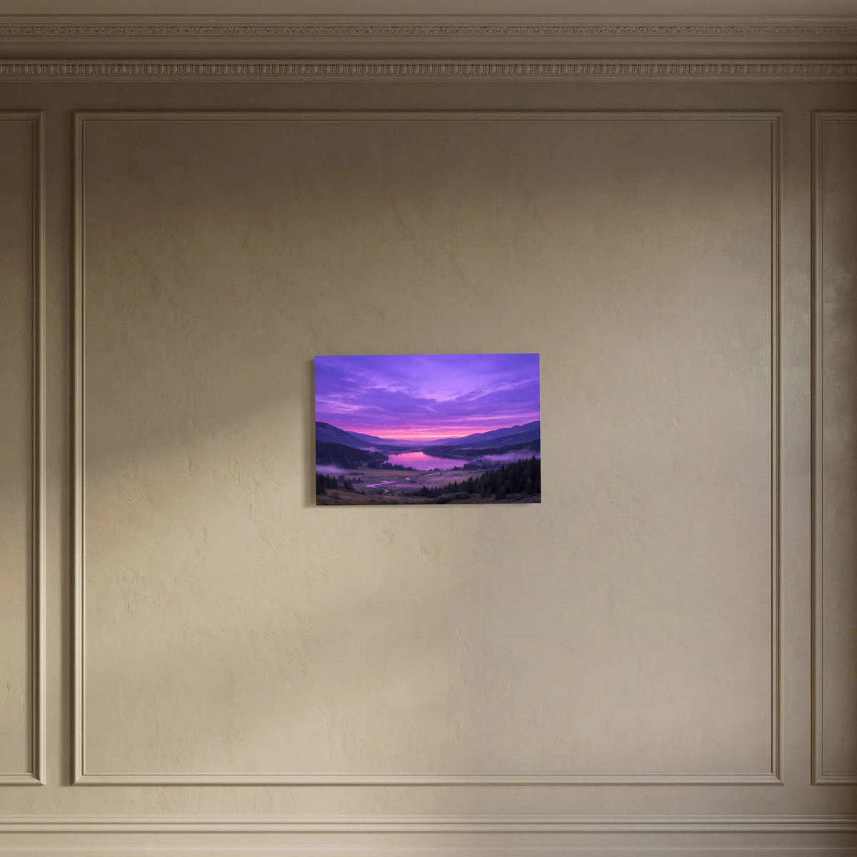 Wandposter im Querformat mit Sonnenuntergangslandschaft über Tal und Nebel