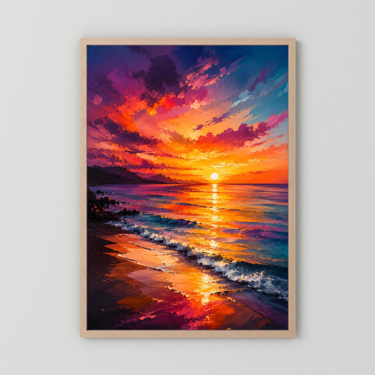 Kunstposter Sonnenuntergang am Meer mit orange-violetten Wolken, helles Holz, Hochformat