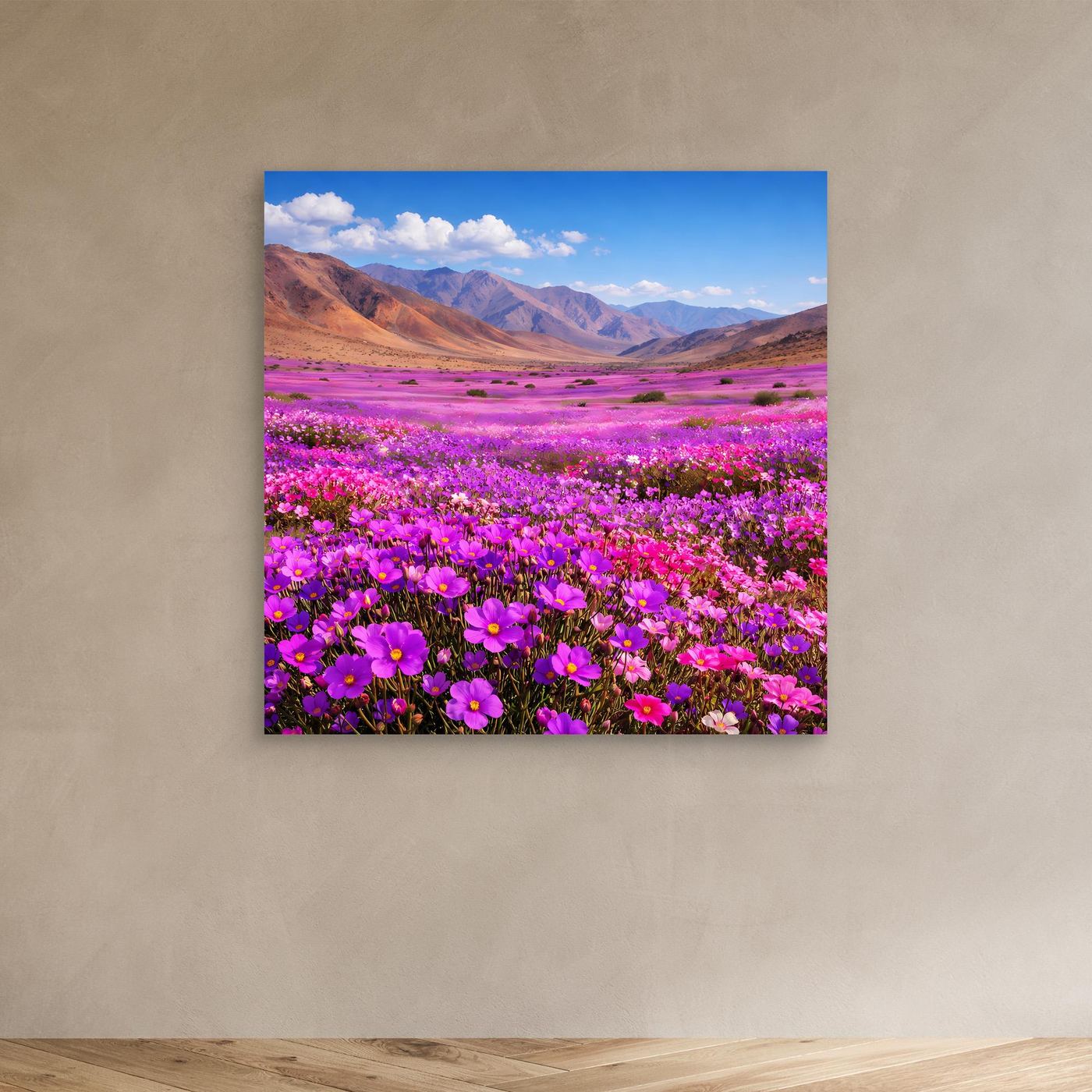 Leinwandbild mit lila Blumenwiese und Berglandschaft, ohne Rahmen