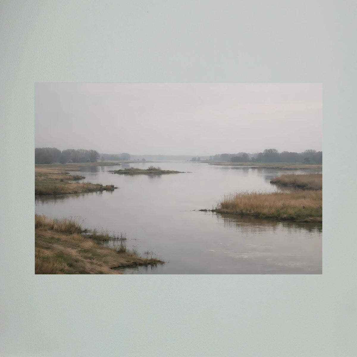 Wandbild im Querformat mit Fluss und Ufervegetation im Morgennebel