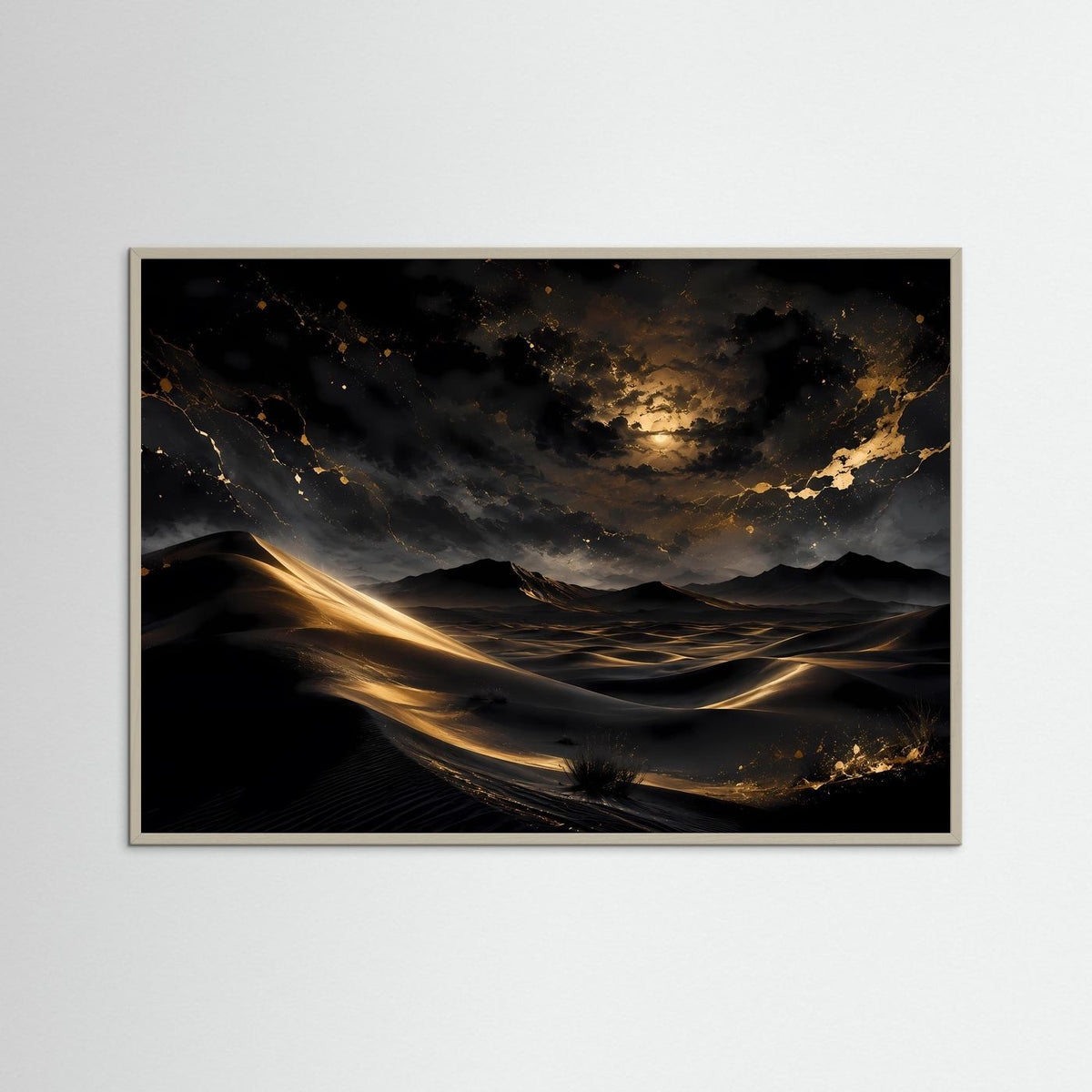 Wüstenlandschaft-Wandposter mit grauem Rahmen: goldene Sanddünen unter bewölktem Nachthimmel