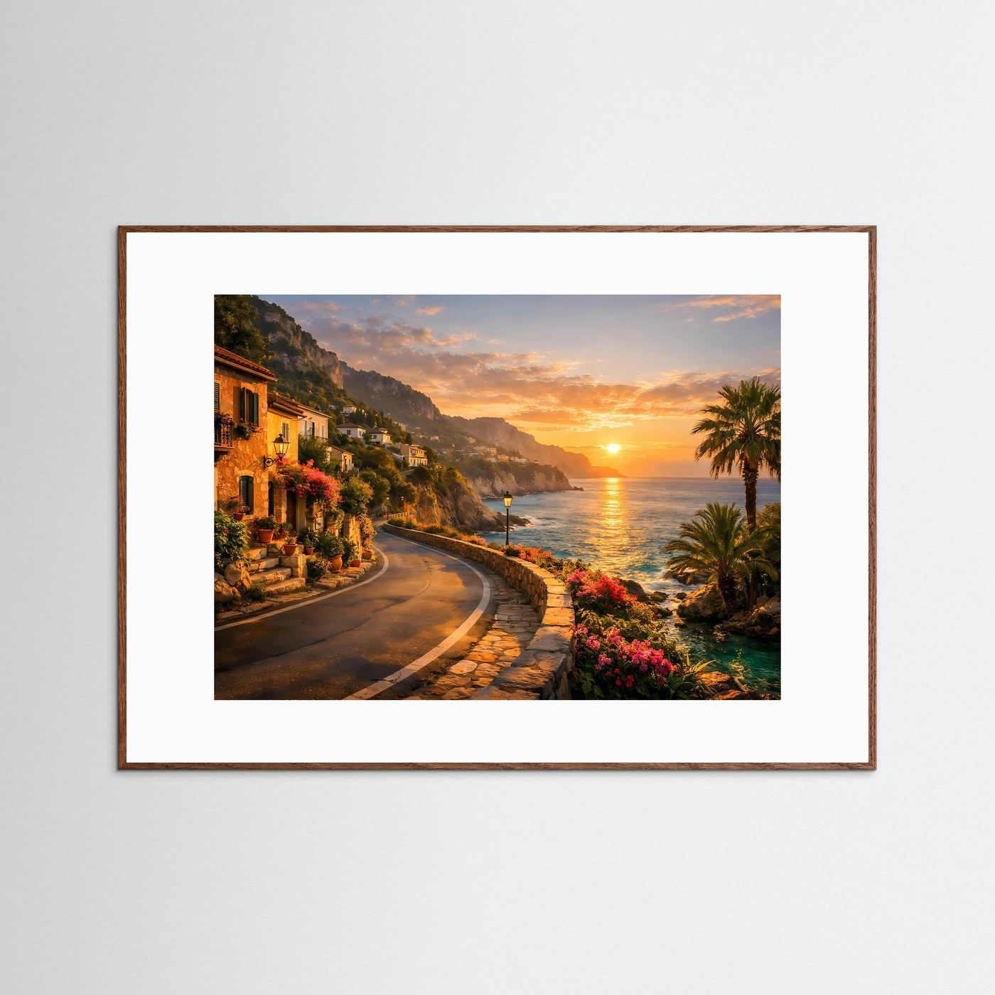 Küstenstraßen-Poster mit dunklem Eichenrahmen: Sonnenuntergang am Meer, kurvige Straße und Palmen