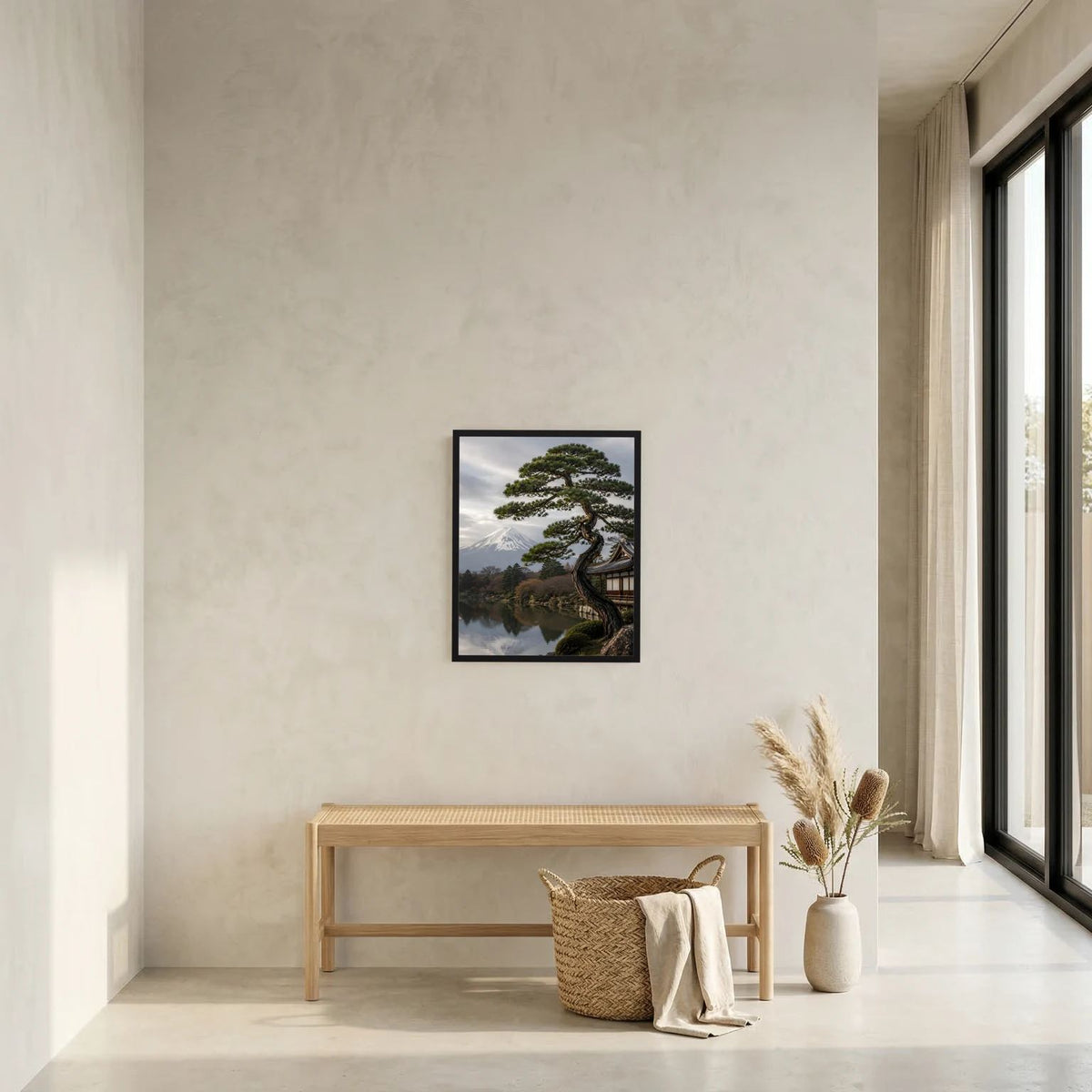 Wandposter mit schwarzem Rahmen: Kieferbaum, Tempel am See und Fuji, hochformatig.