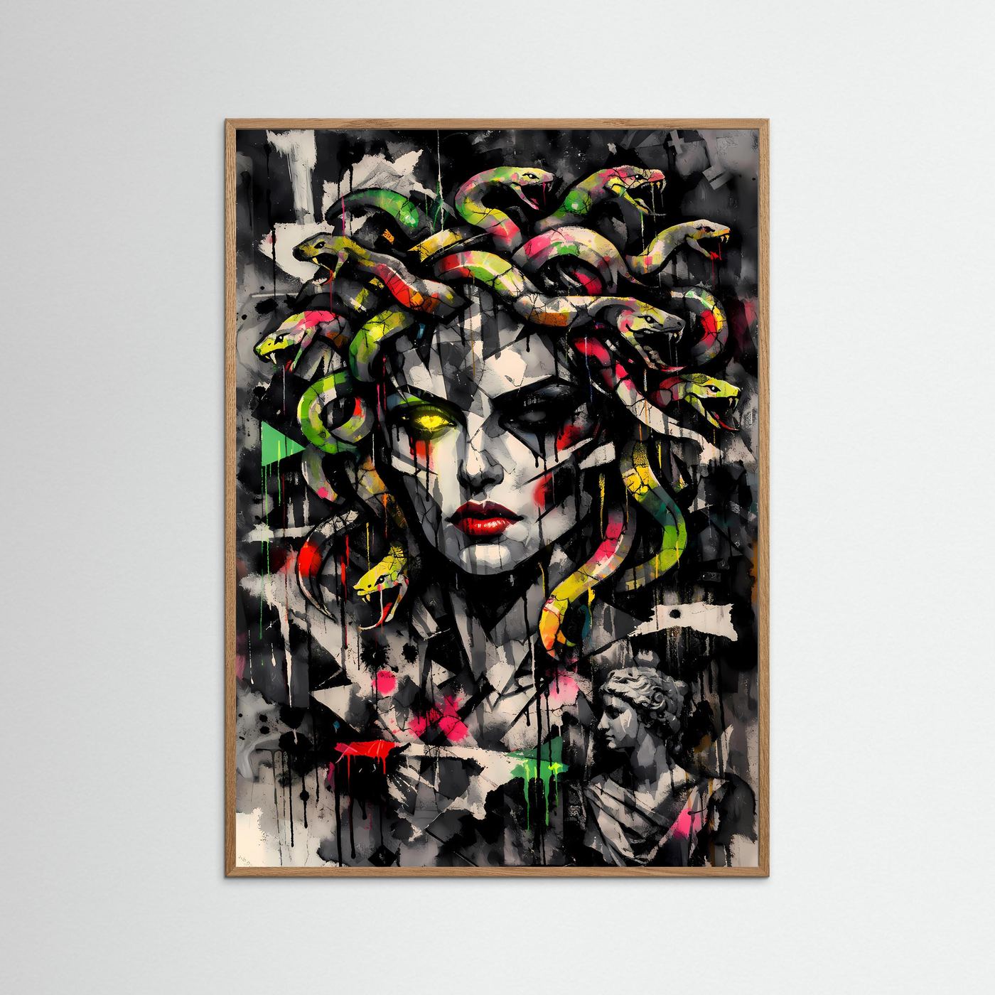 The Neon Medusa | Luxuriöses Mythologie Poster Bunt & Dunkel | Abstraktes Medusa Kunstposter Hochformat