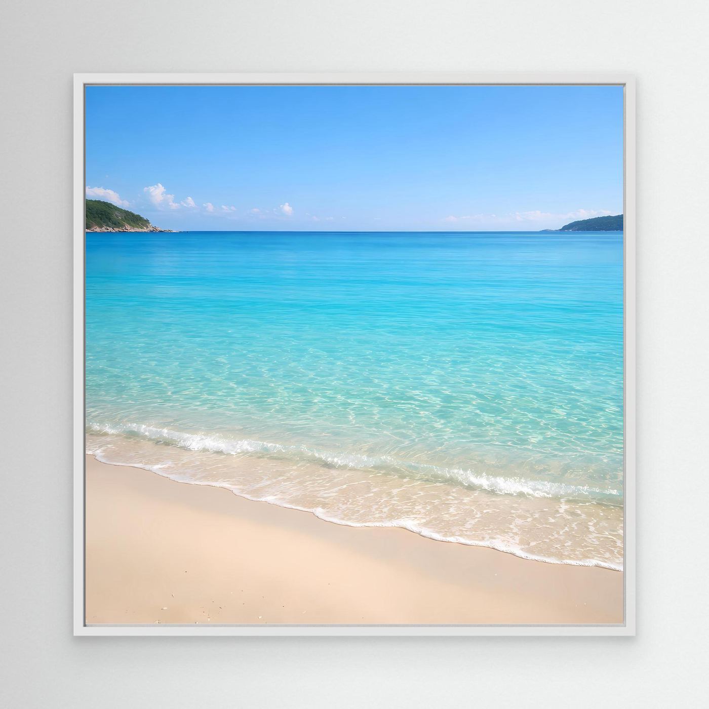 Leinwandbild Strand mit türkisfarbenem Meer im weißen Rahmen