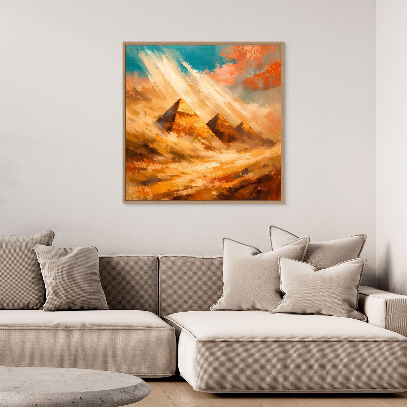 Leinwand-Wandbild mit abstrakten Pyramiden, warmes Orange und Türkis, mit hellem Holzrahmen