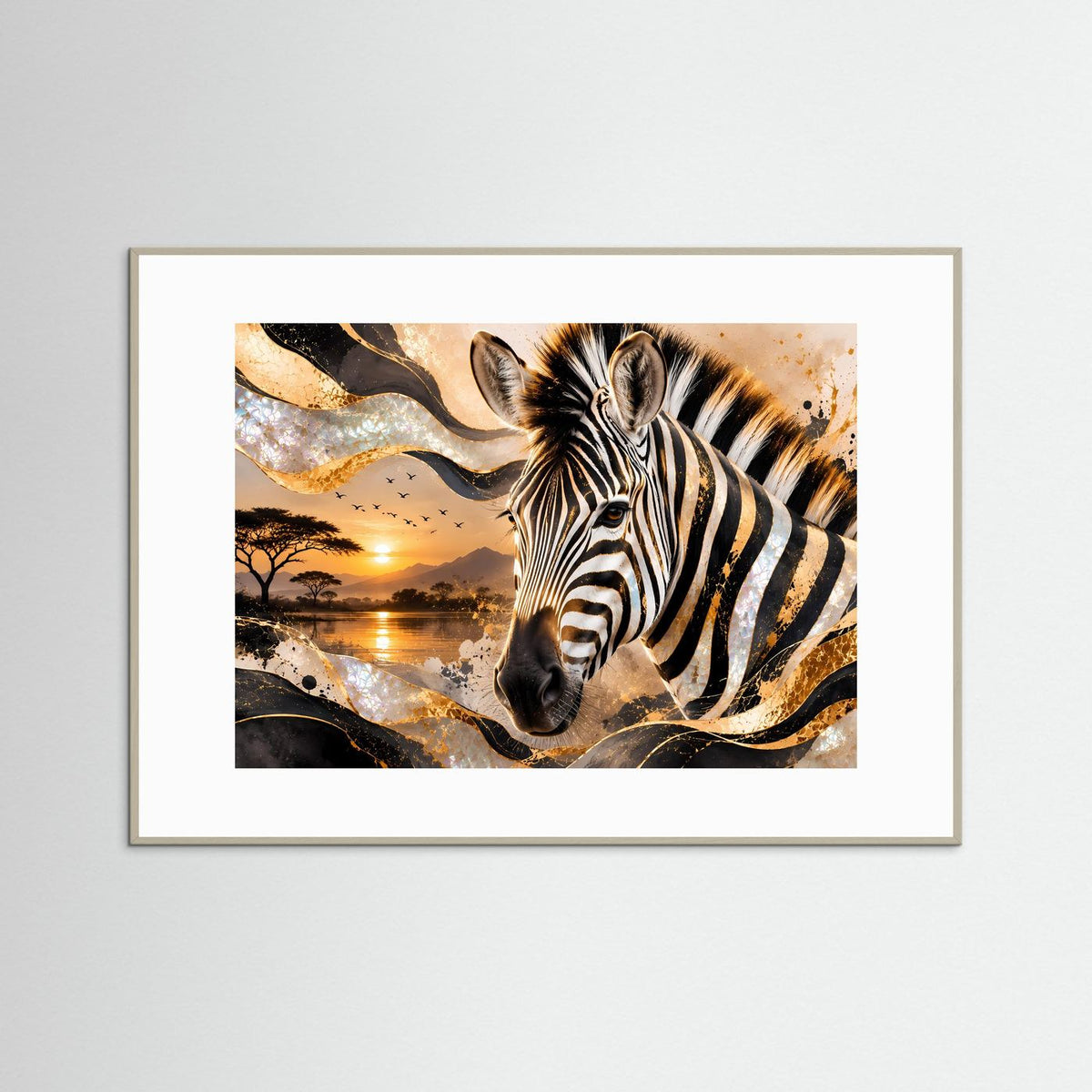 Gerahmter Zebra-Druck mit goldenen Akzenten und Safari-Landschaft, grauer Rahmen
