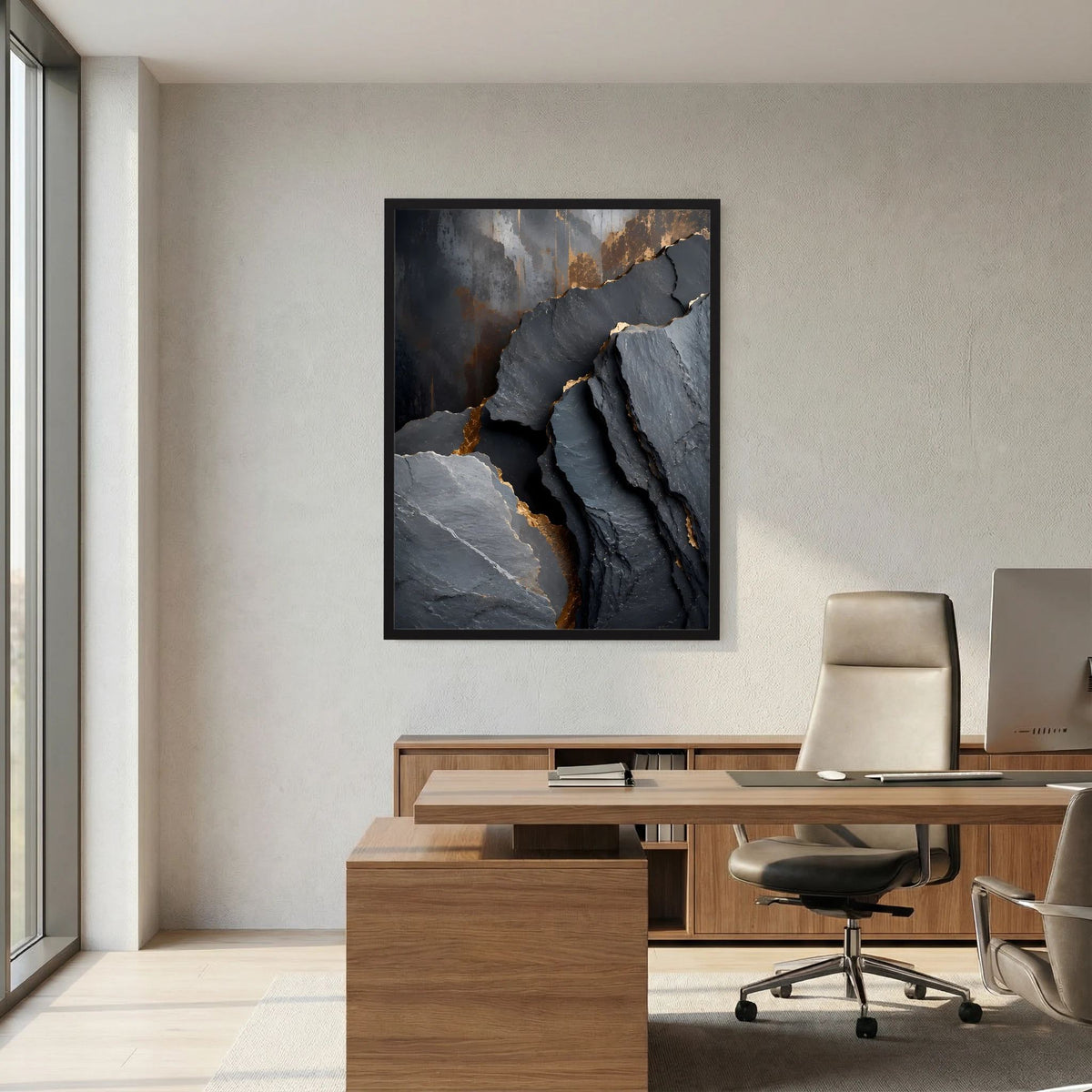 Poster mit abstrakter Steinlandschaft in Schwarz und Gold, gerahmt