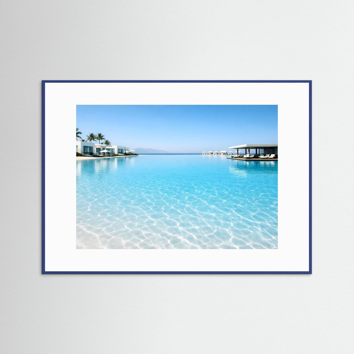 Panorama-Pool-Poster im blauen Rahmen, türkisfarbenes Wasser und Stege