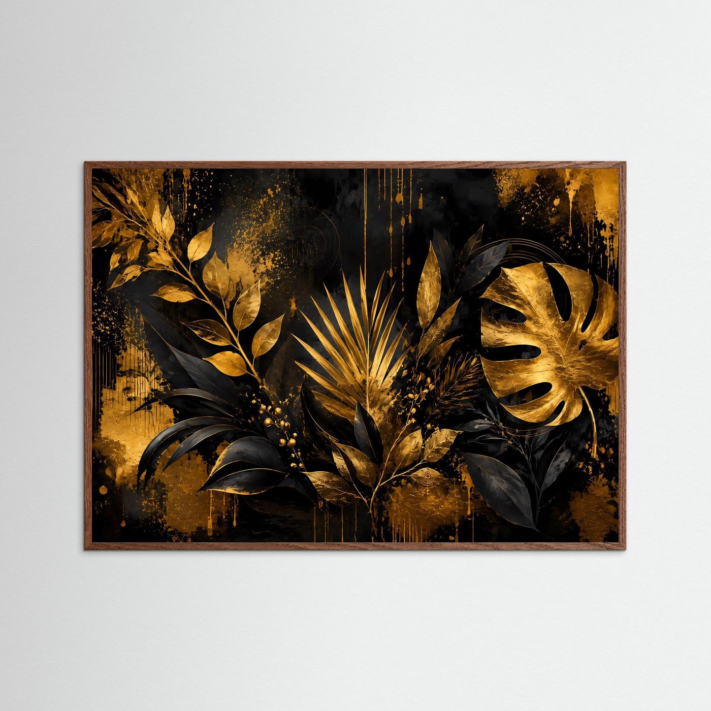 Wandposter im dunklen Eichenholzrahmen mit goldenen Monstera- und Palmenblättern, querformatig