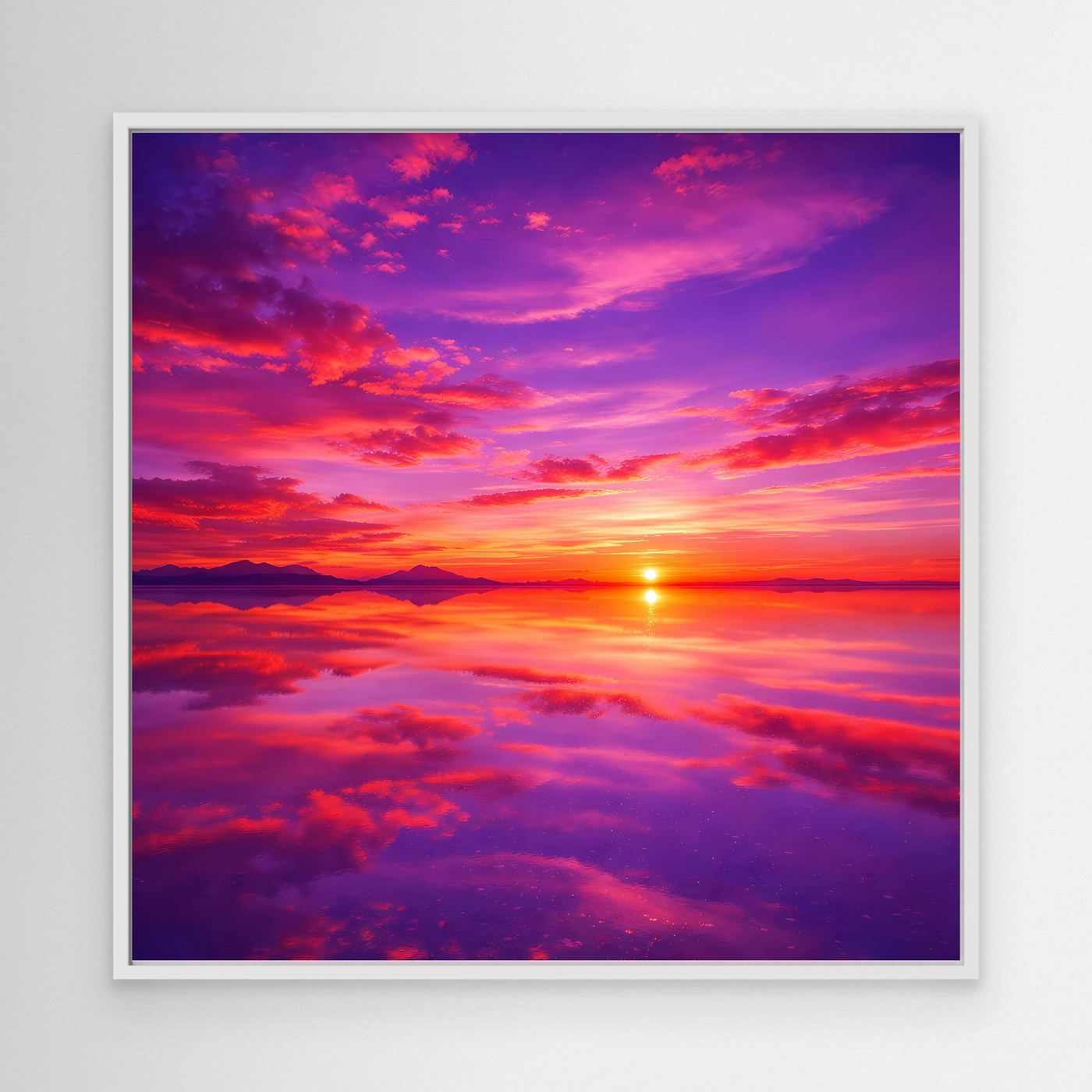 Leinwandbild mit Sonnenuntergangsmotiv, bunte Wolken und tiefes Lila, weißer Rahmen