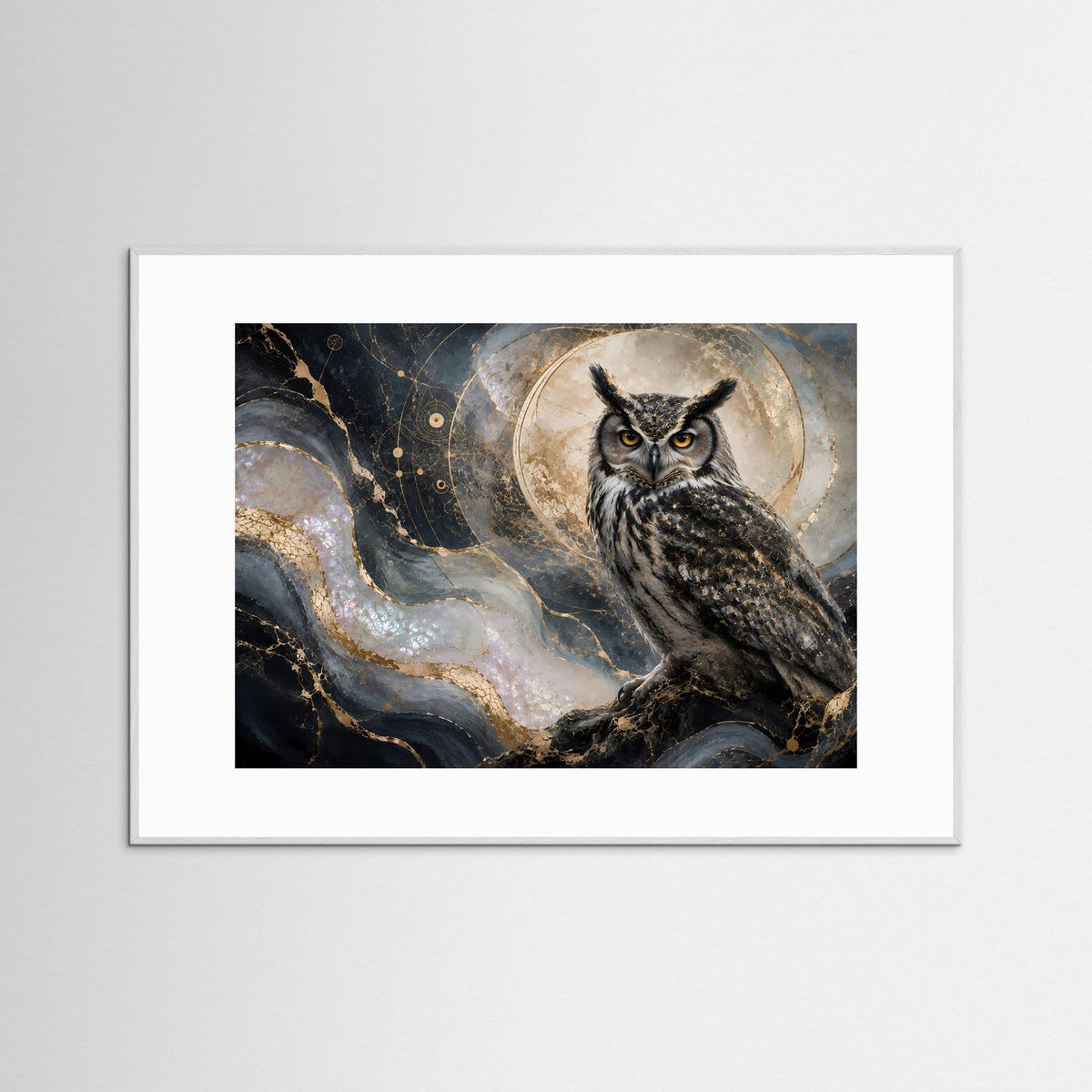 Wandkunst-Poster mit Eule im Mondlicht, goldene Akzente, weißer Rahmen