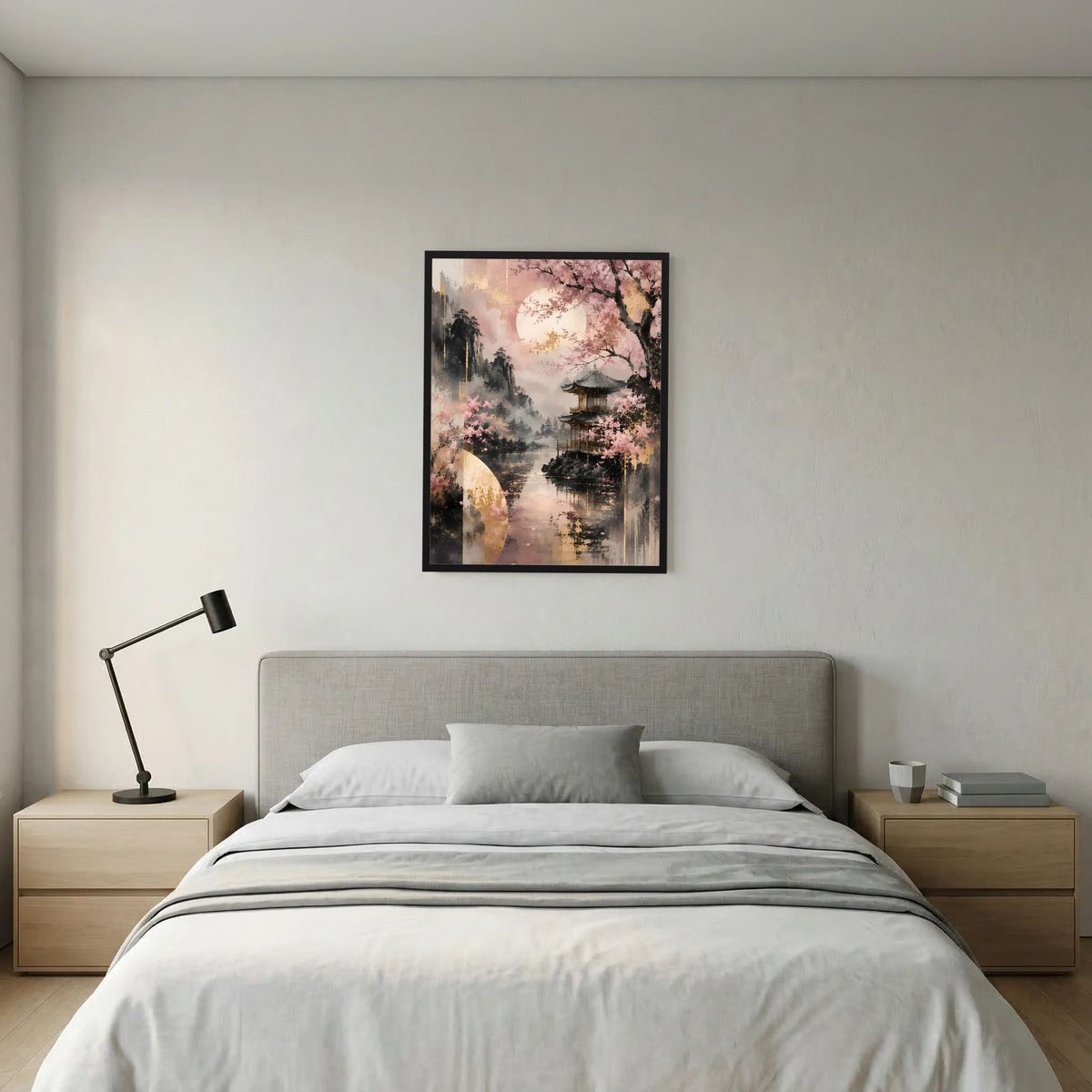 Hochformatposter Kirschblüten am Wasserlauf mit Tempel, rosa und goldene Farbtöne, schwarzer Rahmen
