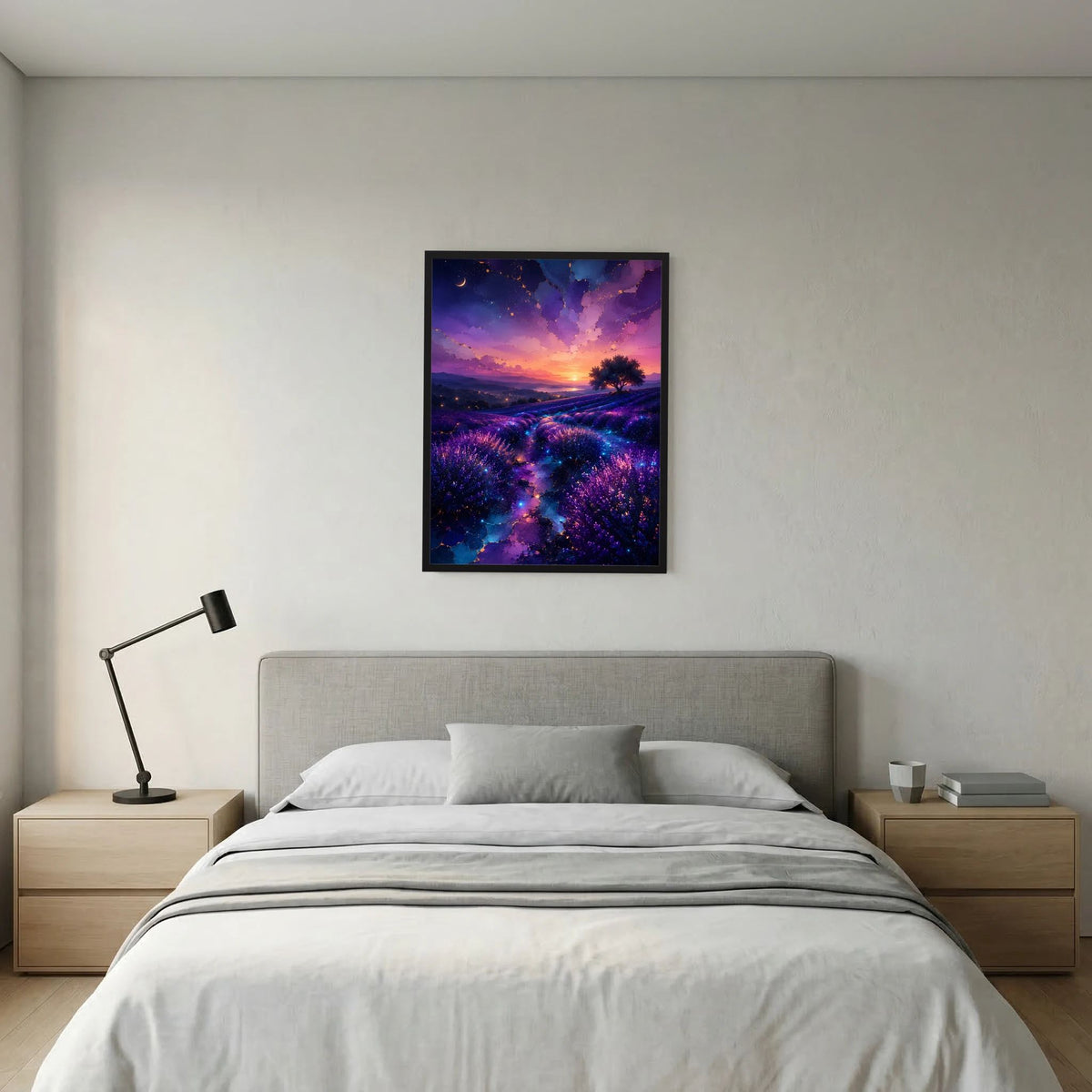 Wandposter: Lavendelfeld bei Sonnenuntergang, violette Blautöne, dunkler Rahmen.