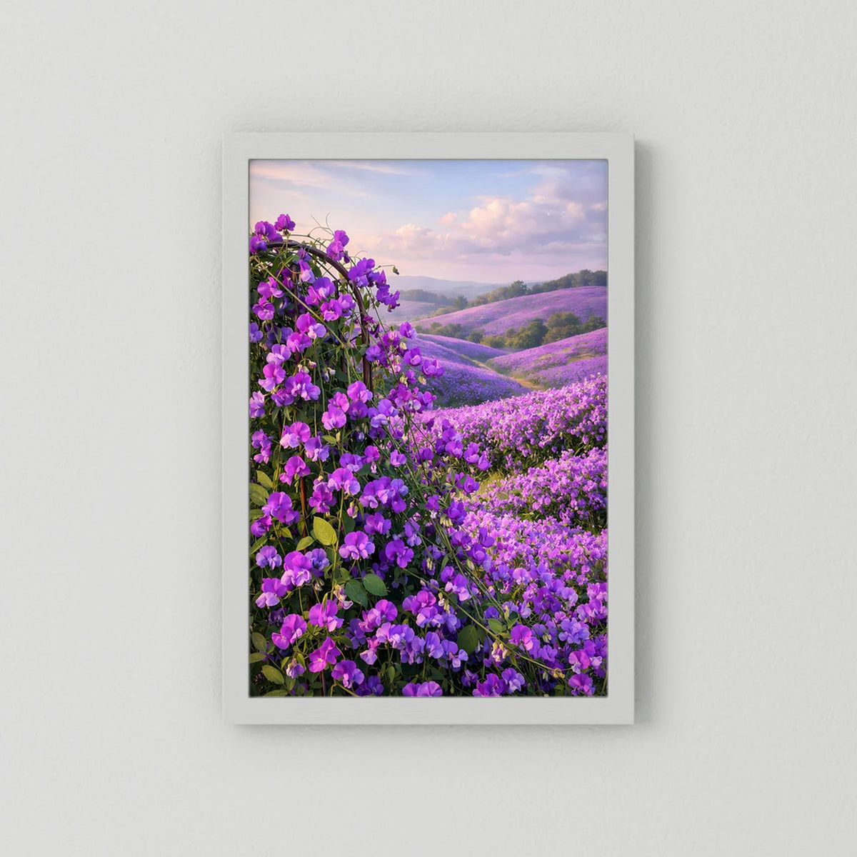 Wandbild im Hochformat mit weißem Passepartout und violetten Blütenlandschaft