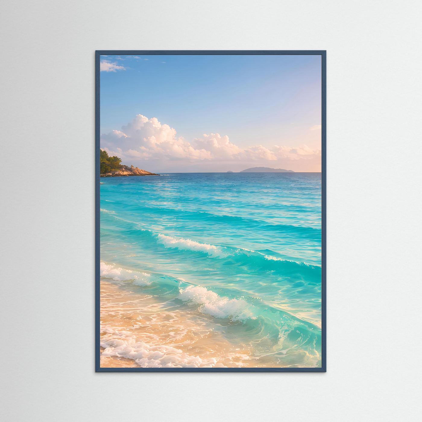 Gerahmtes Poster: tropischer Strand mit türkisfarbenen Wellen, dunkler Rahmen