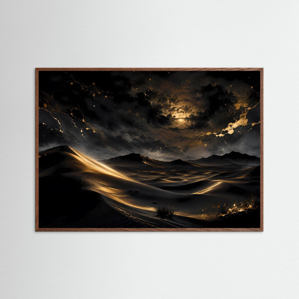 Wüstenlandschaft-Wandposter mit braunem Holzrahmen: goldene Dünen bei Nacht