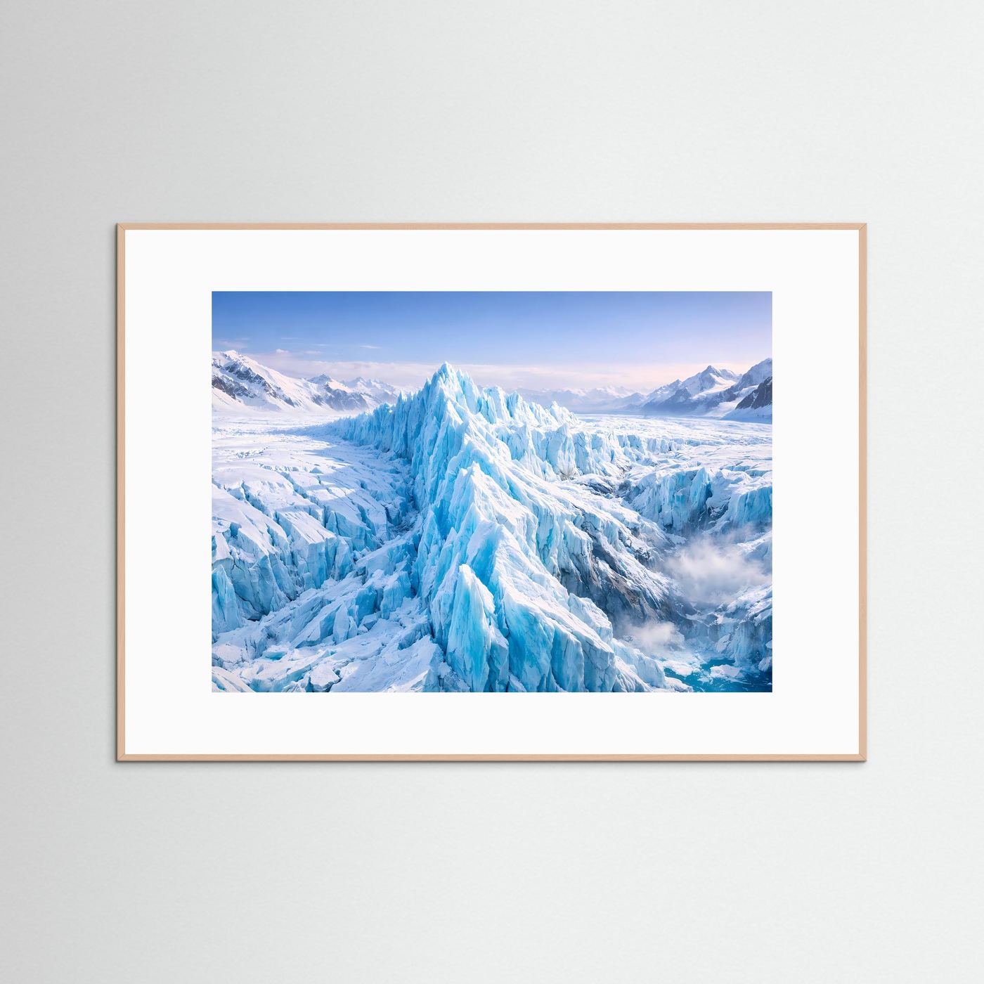 Eisgletscher-Panorama-Poster im hellbraunen Holzrahmen